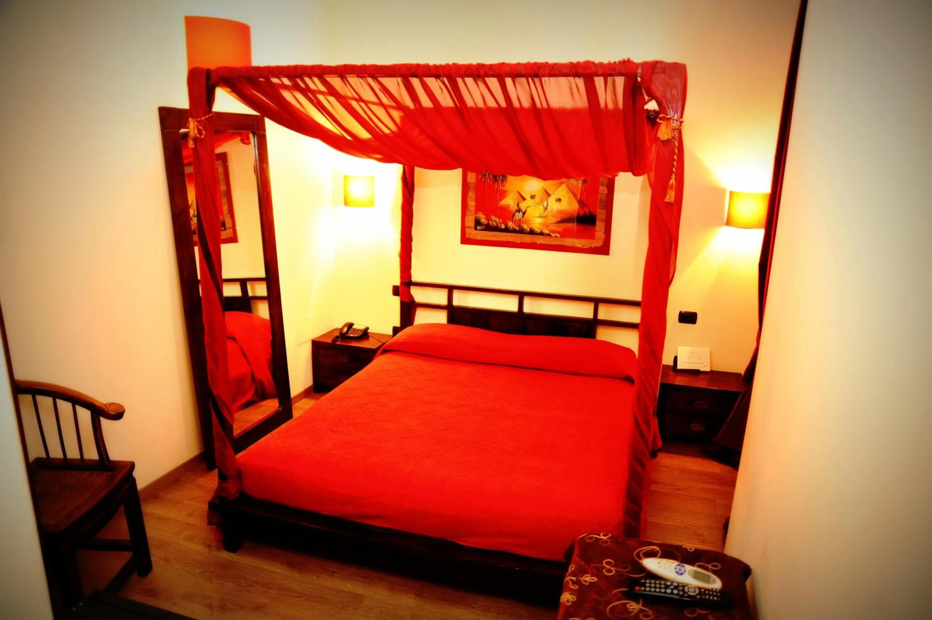 Bedroom, Bed in Muro Torto - Struttura sanificata giornalmente con prodotti conformi al Decalogo del Ministero Salute - Personale sottoposto a test sierologico periodicamente