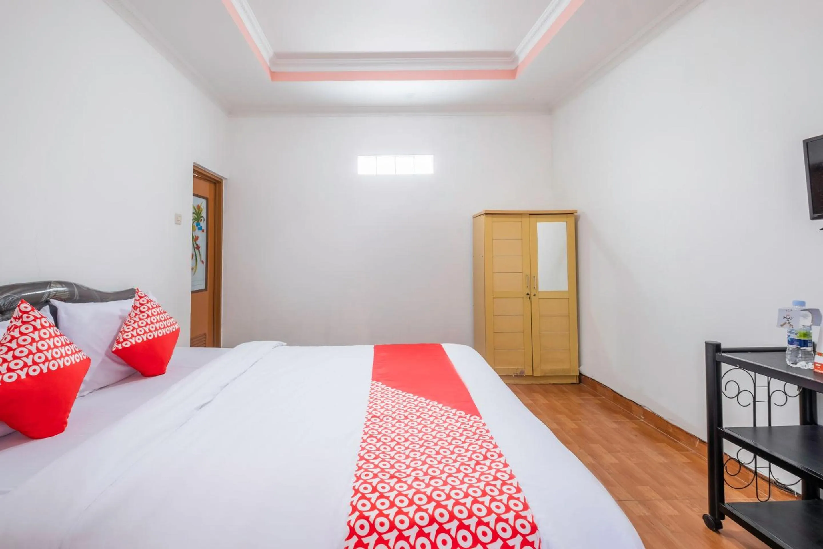 Bedroom, Bed in Capital O 1541 Puri Cikole Asri