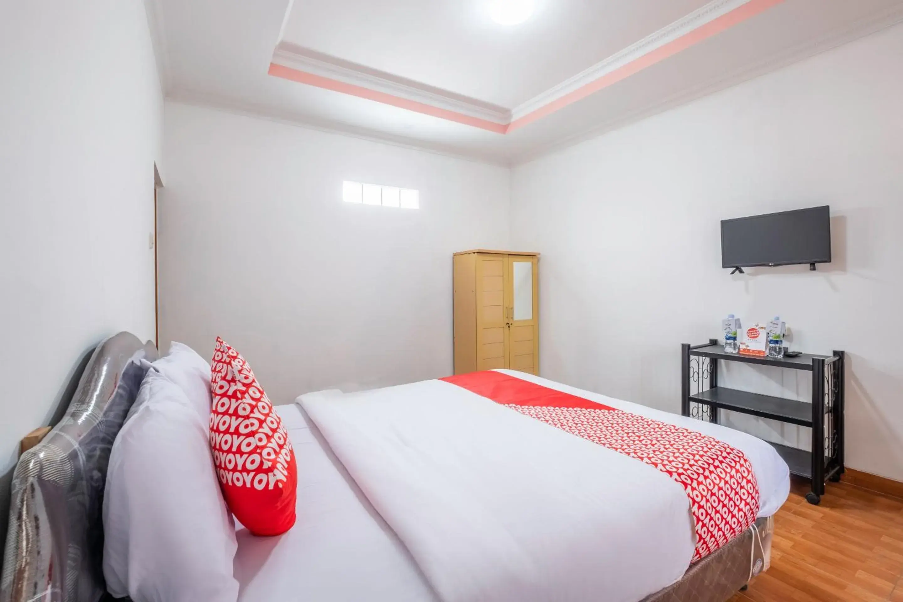 Bedroom in Capital O 1541 Puri Cikole Asri Bedroom in Capital O 1541 Puri Cikole Asri