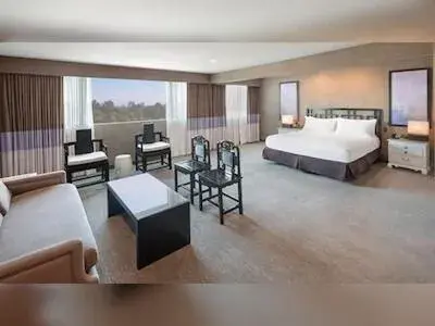 Bed in Luxe Sunset Boulevard Hotel Bed in Luxe Sunset Boulevard Hotel