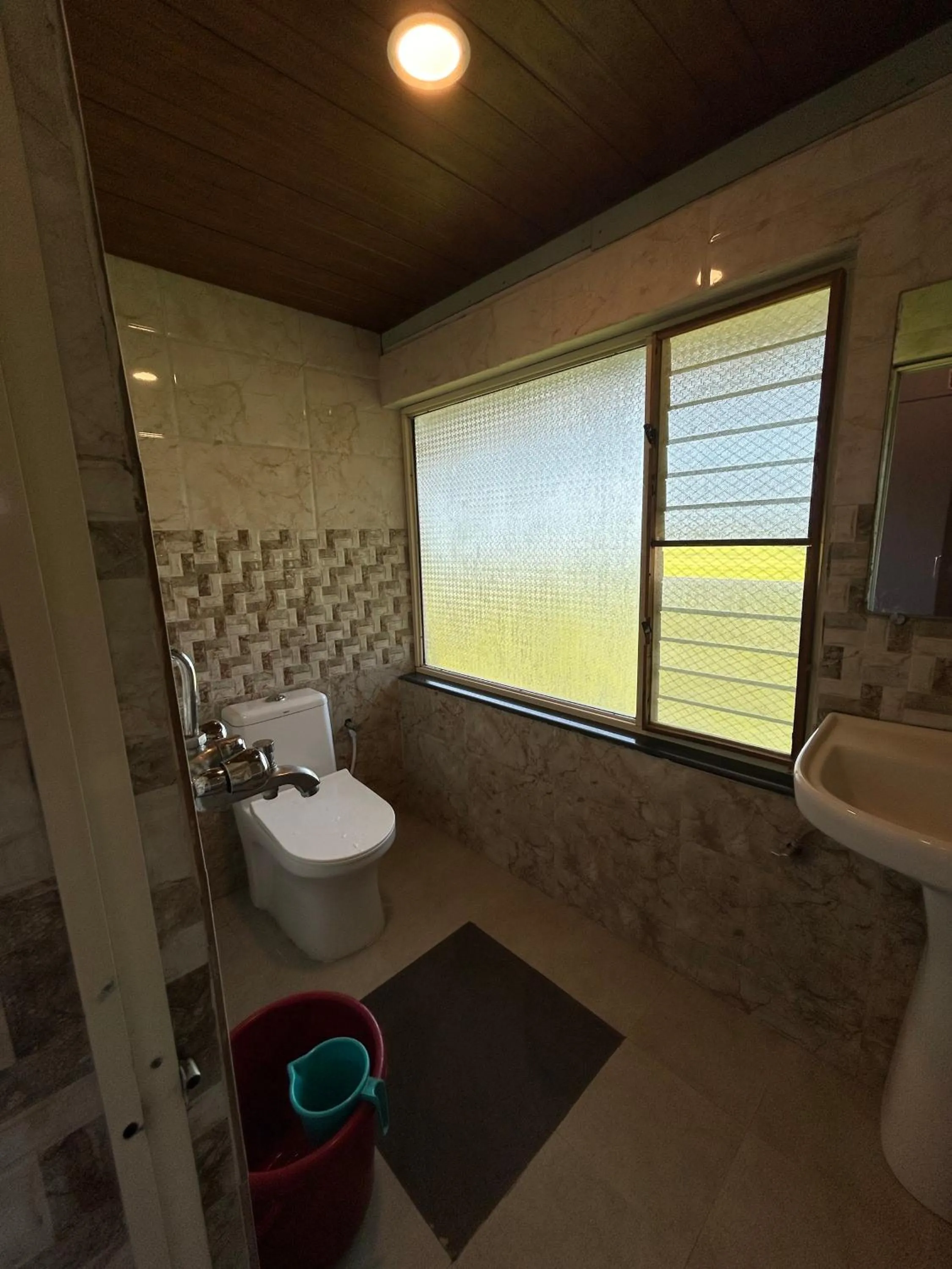Toilet in Shivam Bnb Mandrem Resort