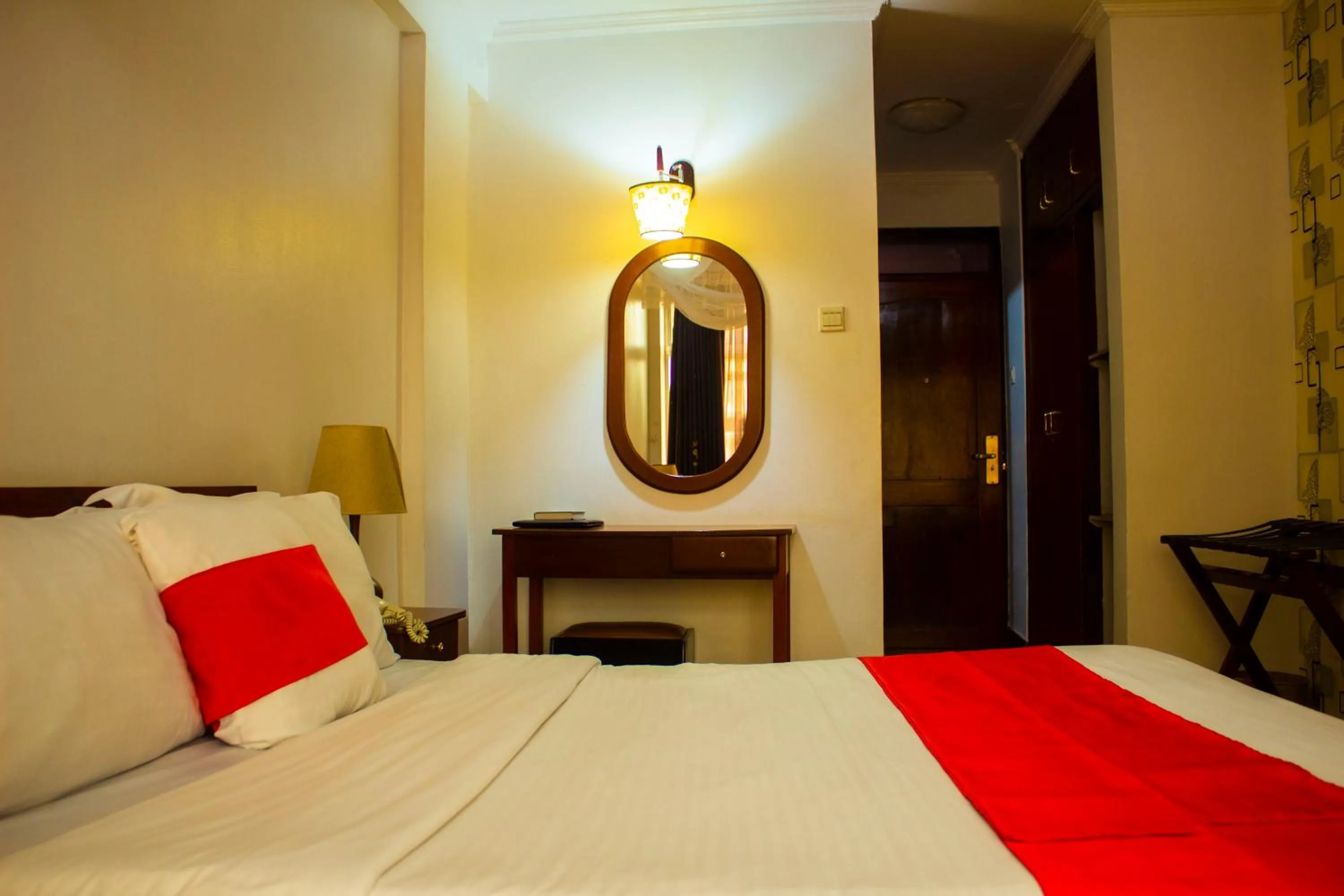 Bedroom, Bed in New Hotel Aquiline