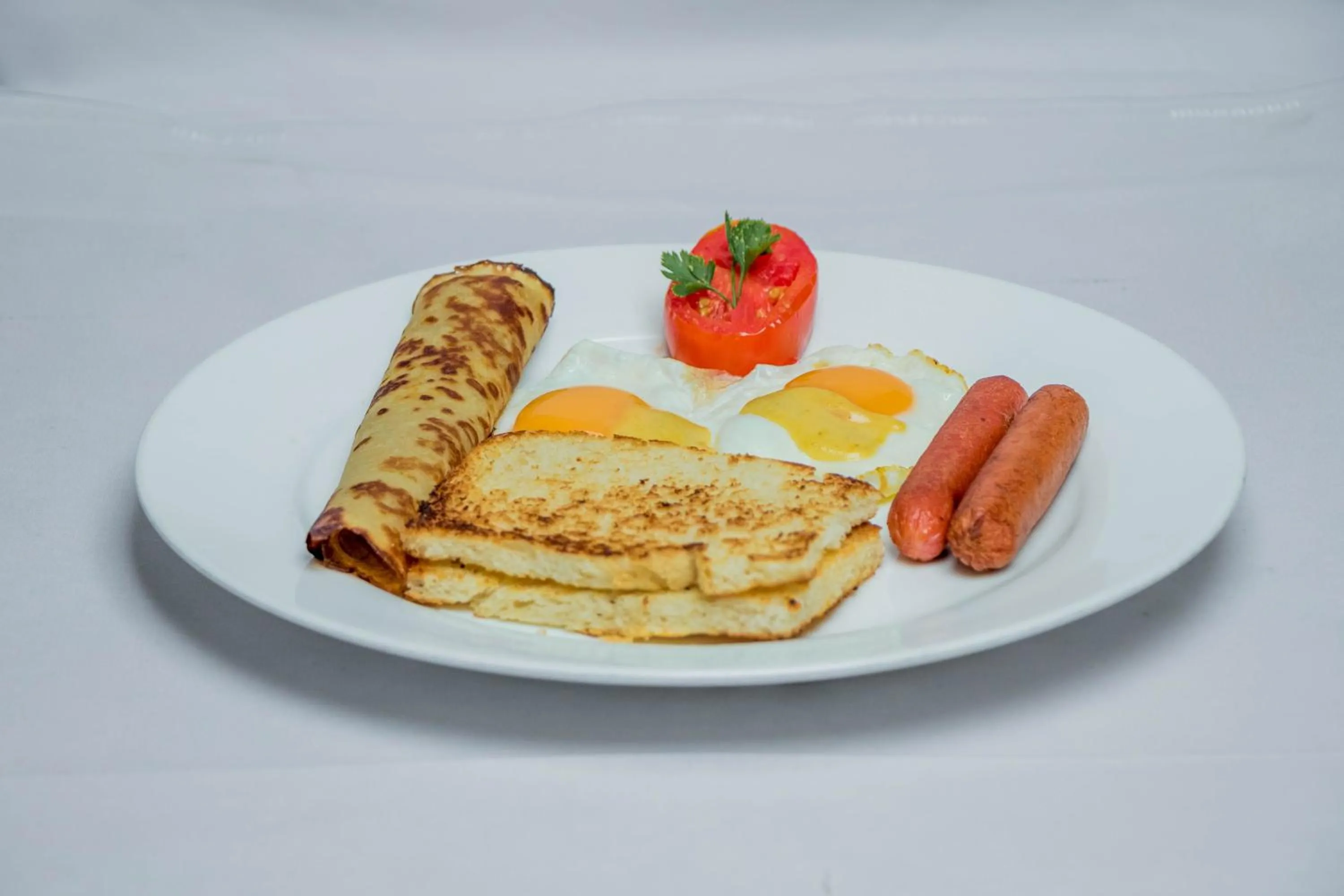 Breakfast in New Hotel Aquiline