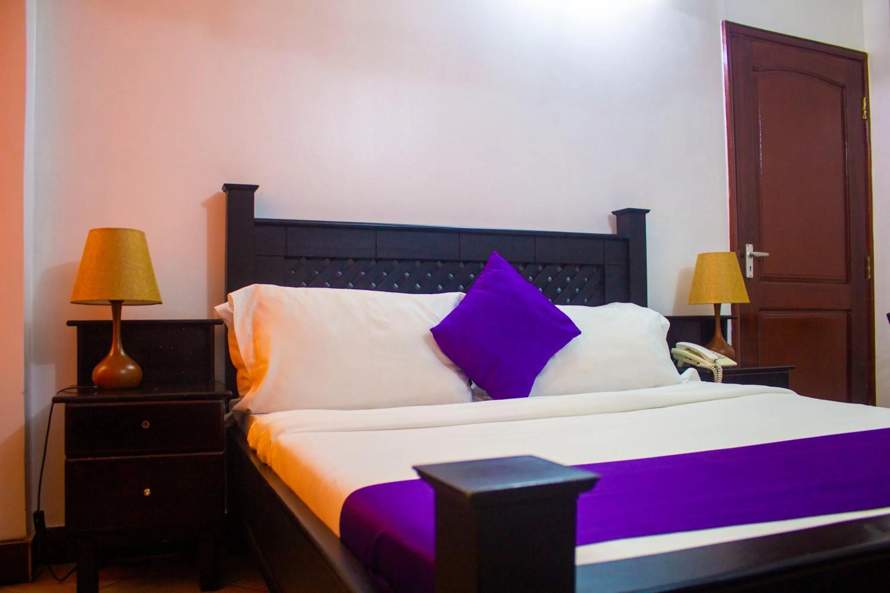 Bedroom, Bed in New Hotel Aquiline