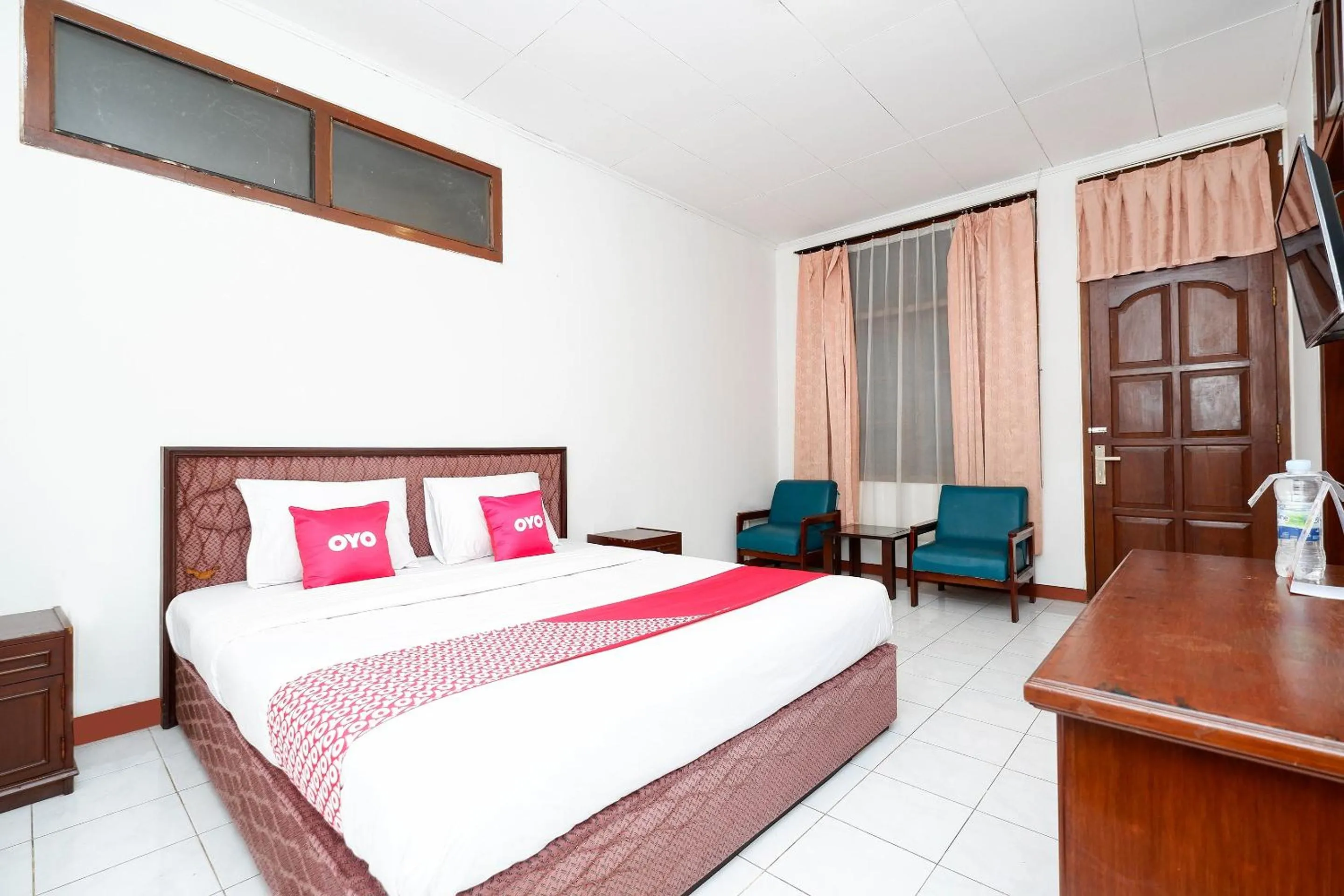 Bedroom, Bed in SUPER OYO Capital O 1644 Hotel Griya Kencana