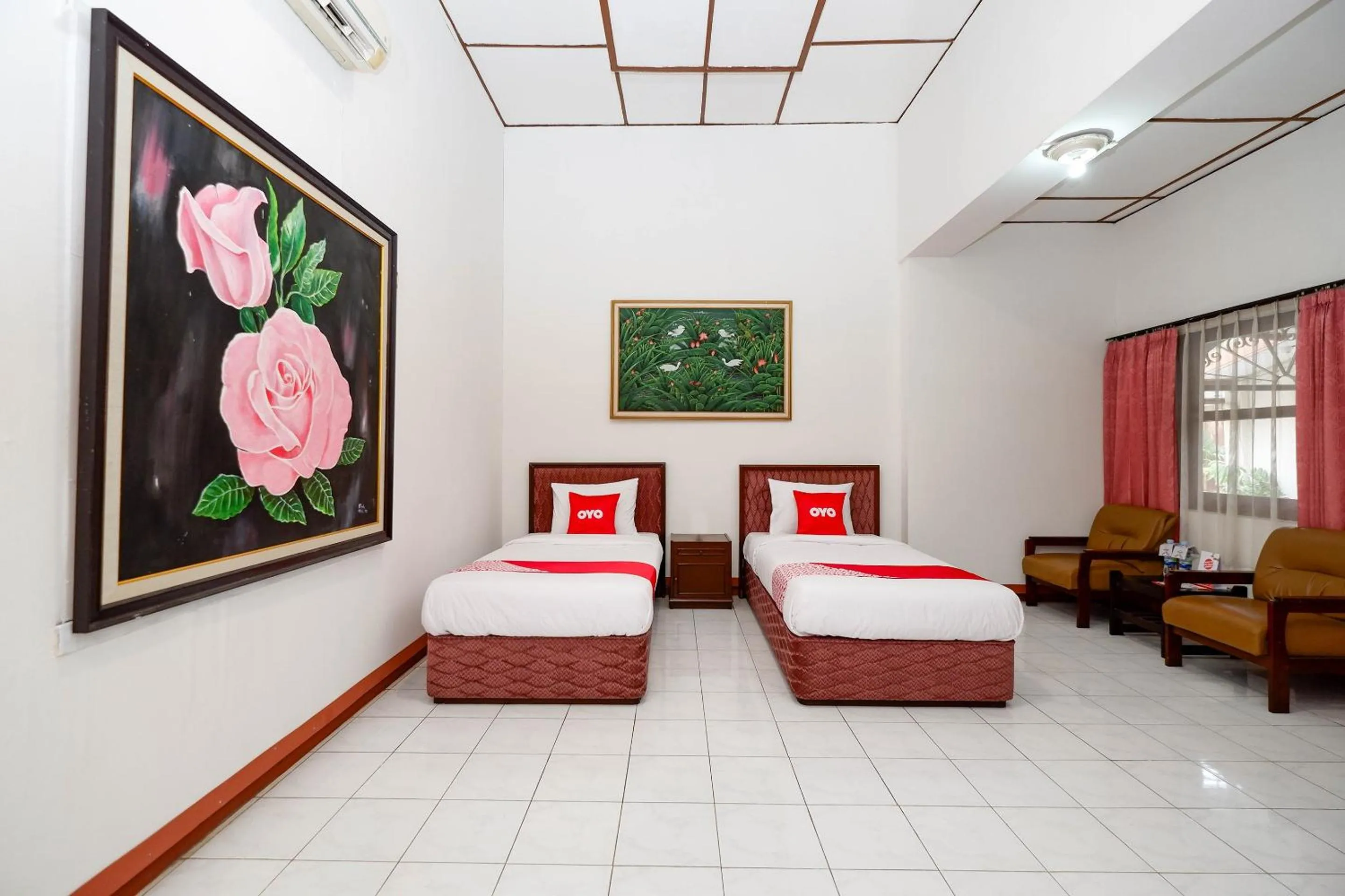 Bedroom, Bed in SUPER OYO Capital O 1644 Hotel Griya Kencana