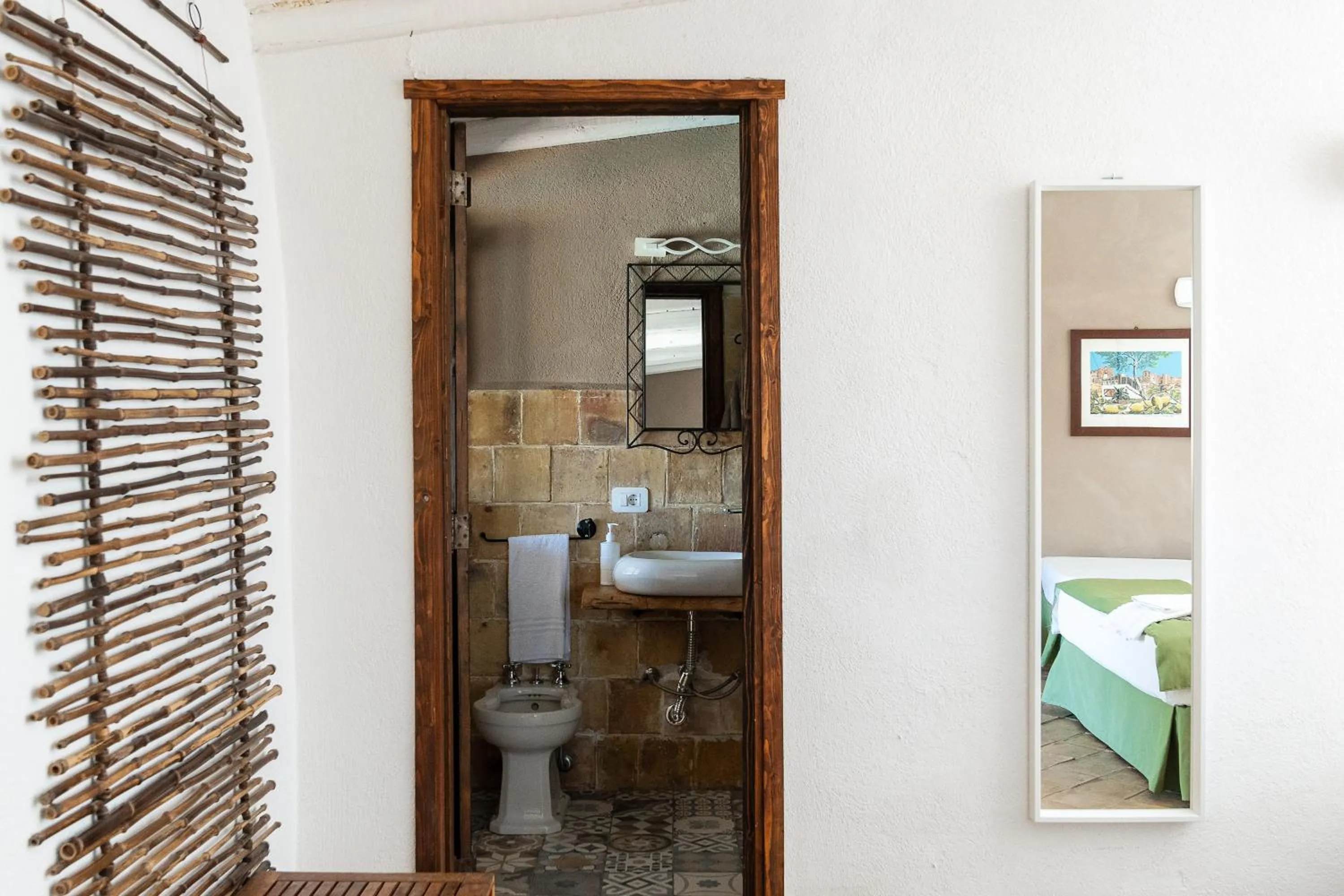 Photo of the whole room in Roba Degli Ulivi