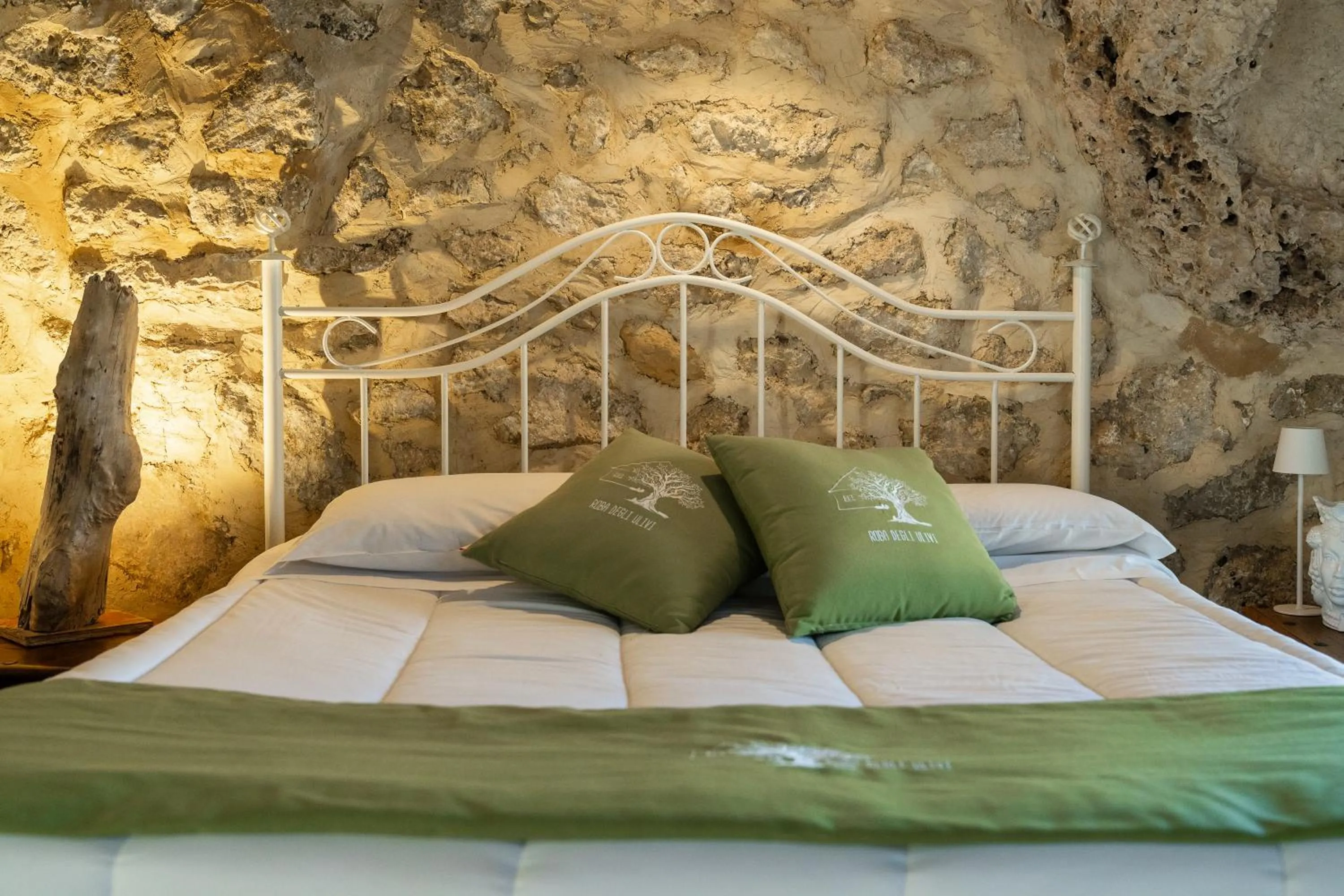 Bed in Roba Degli Ulivi