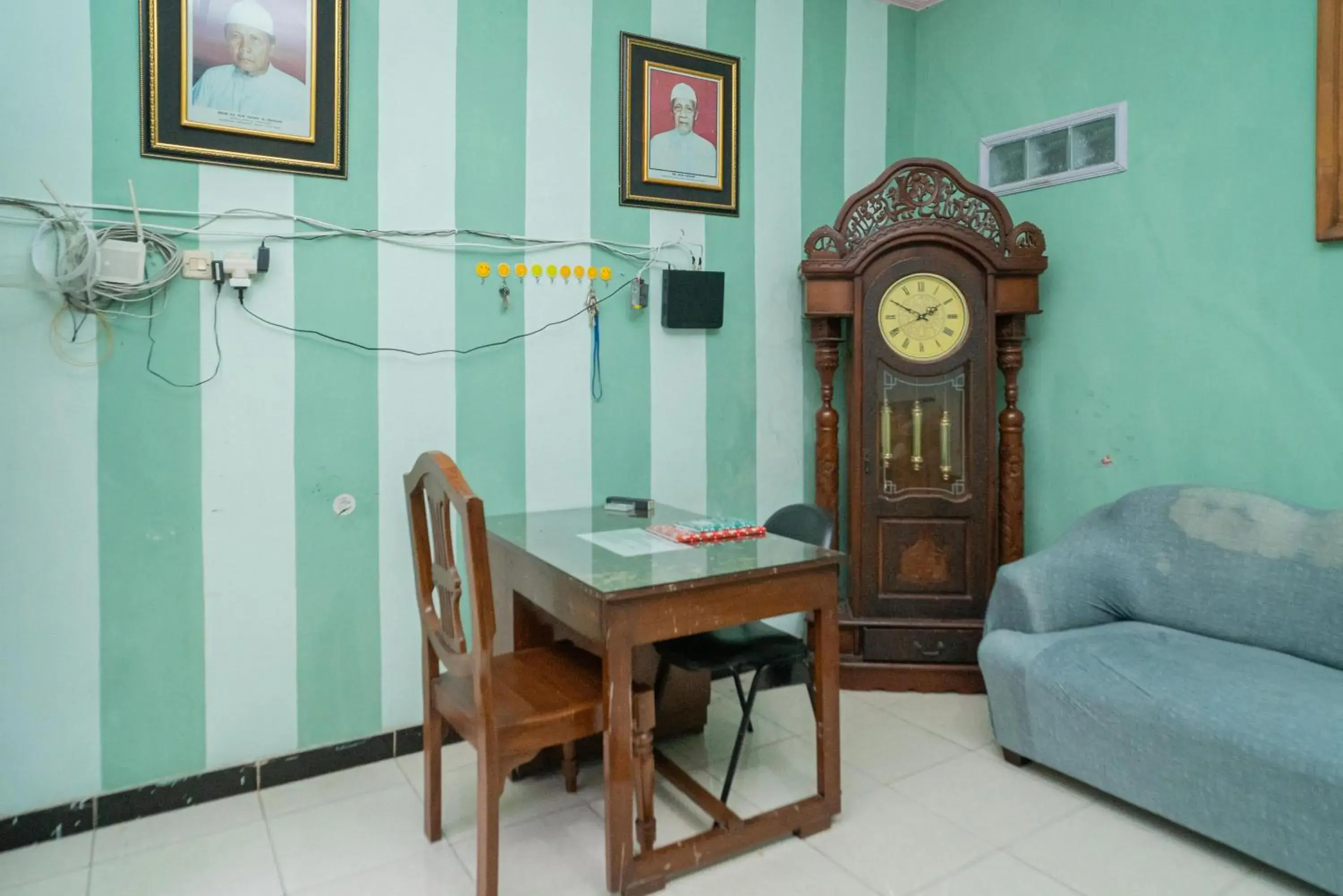 Lobby or reception in RedDoorz Syariah near Batu Night Spectacular 3 Lobby or reception in RedDoorz Syariah near Batu Night Spectacular 3