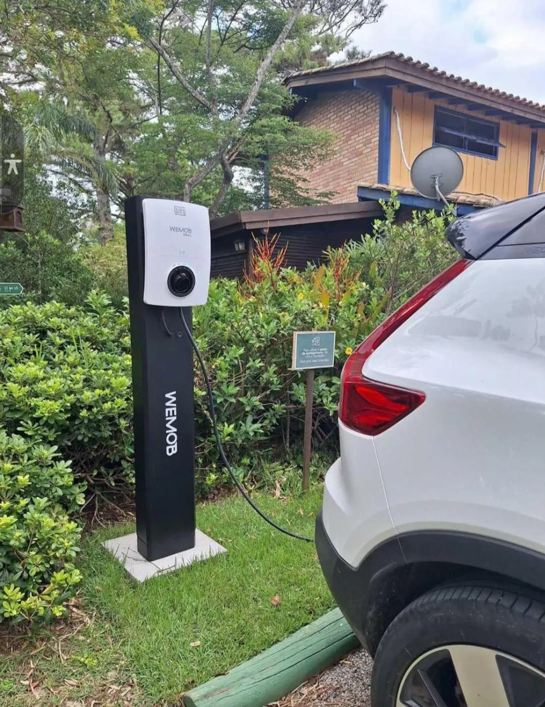 Parking in Pousada Mevlana Garden
