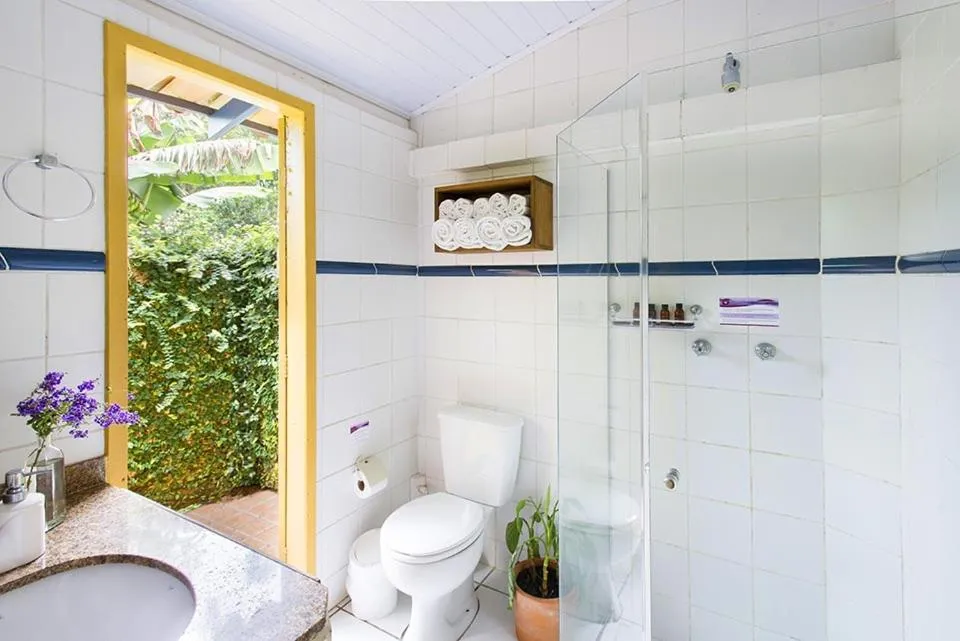 Bathroom in Pousada Mevlana Garden