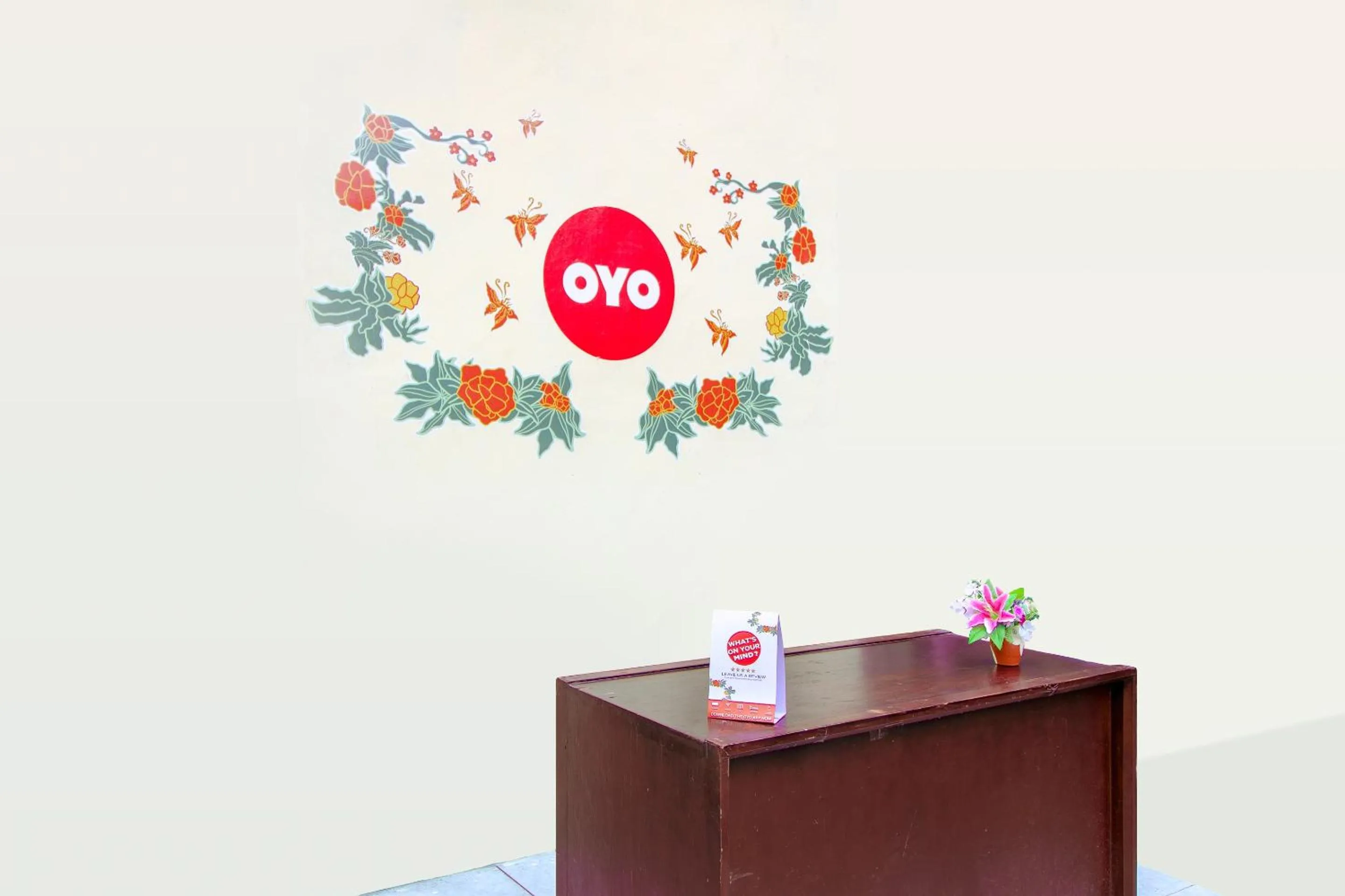 Lobby or reception in OYO Life 1643 Grand Monica