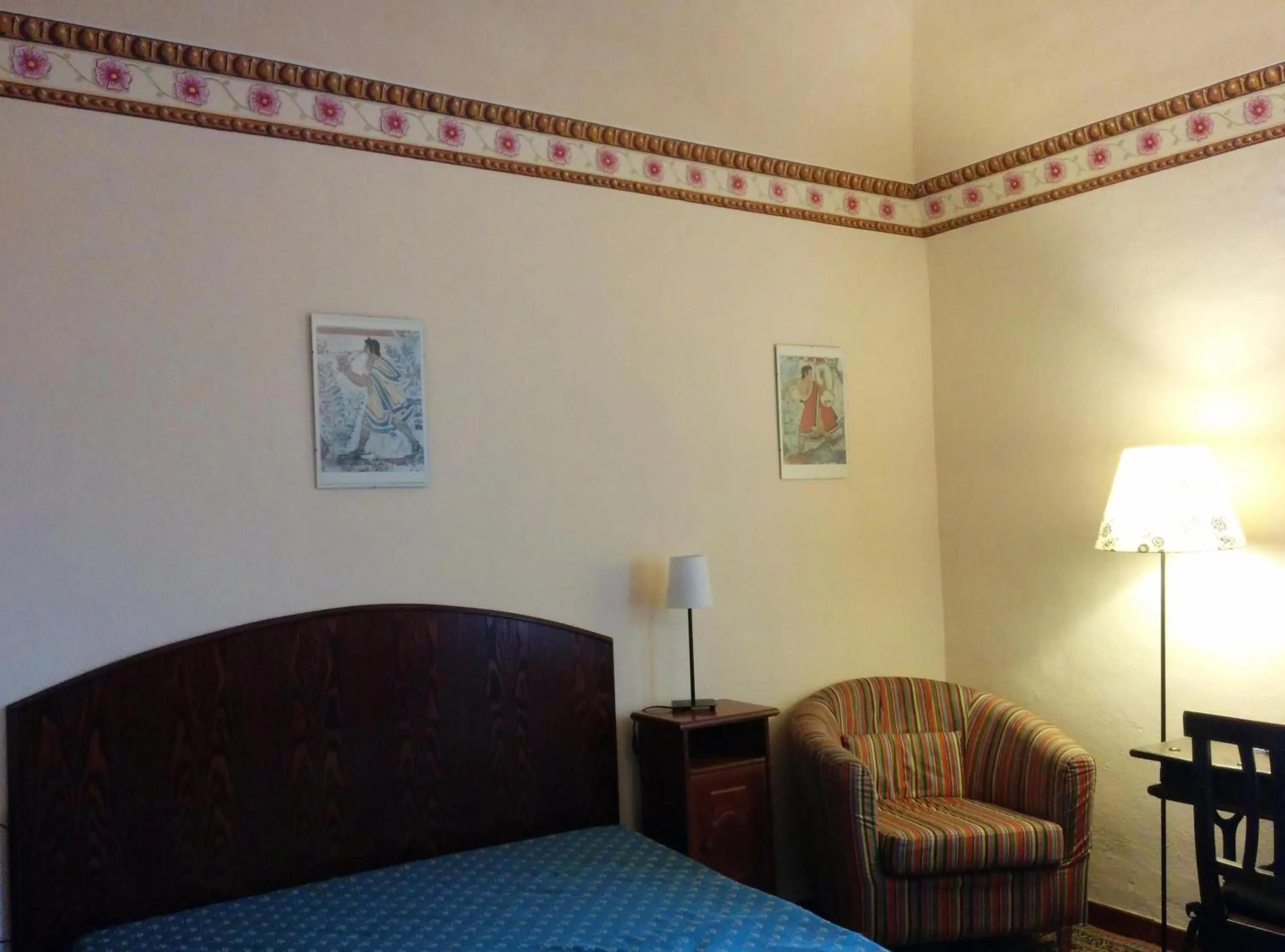 Photo of the whole room, Bed in Villa Palagione Centro Interculturale