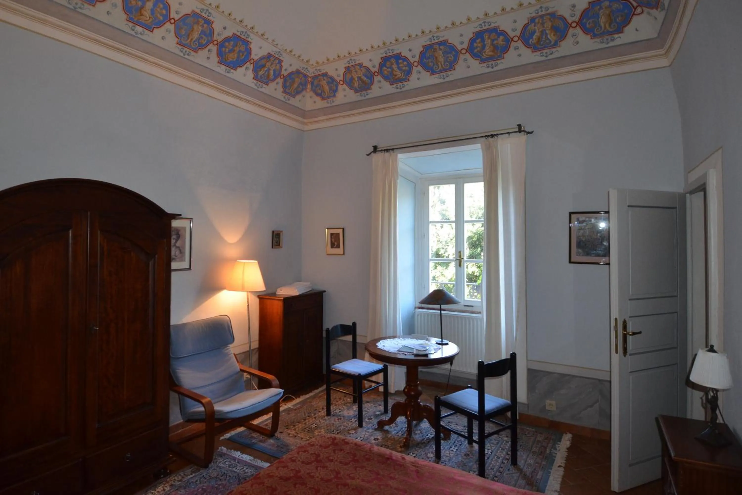 Photo of the whole room in Villa Palagione Centro Interculturale
