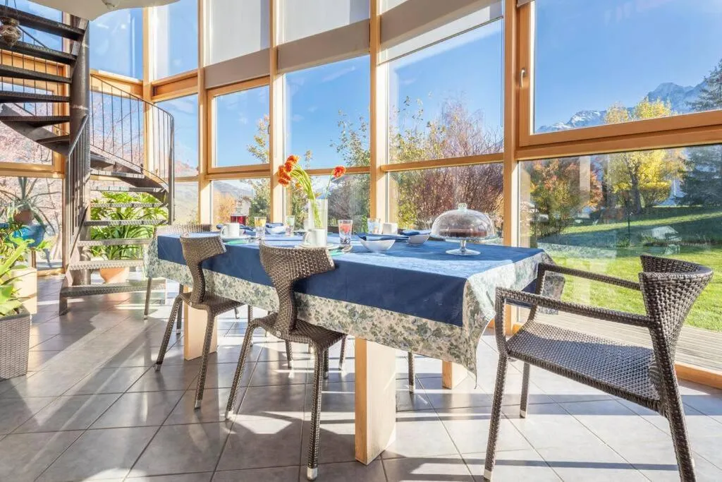 Dining area in B&B Ambrosia