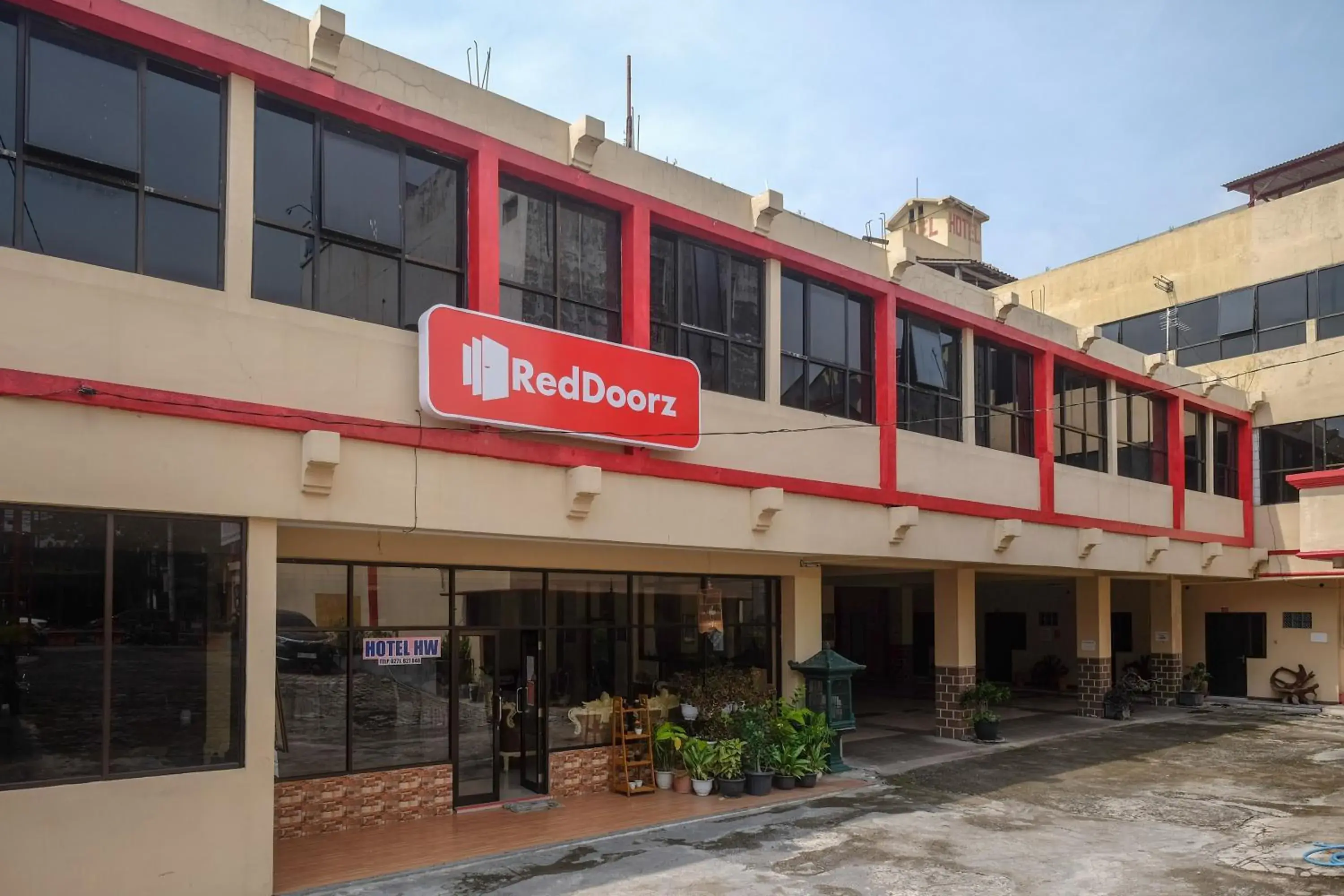 RedDoorz at H&W Hotel Solo RedDoorz at H&W Hotel Solo