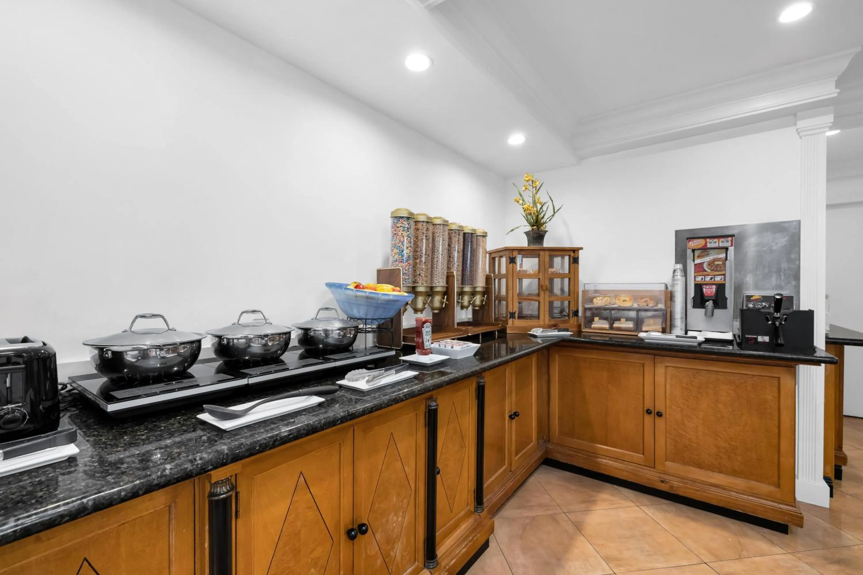 Breakfast in The Millwood