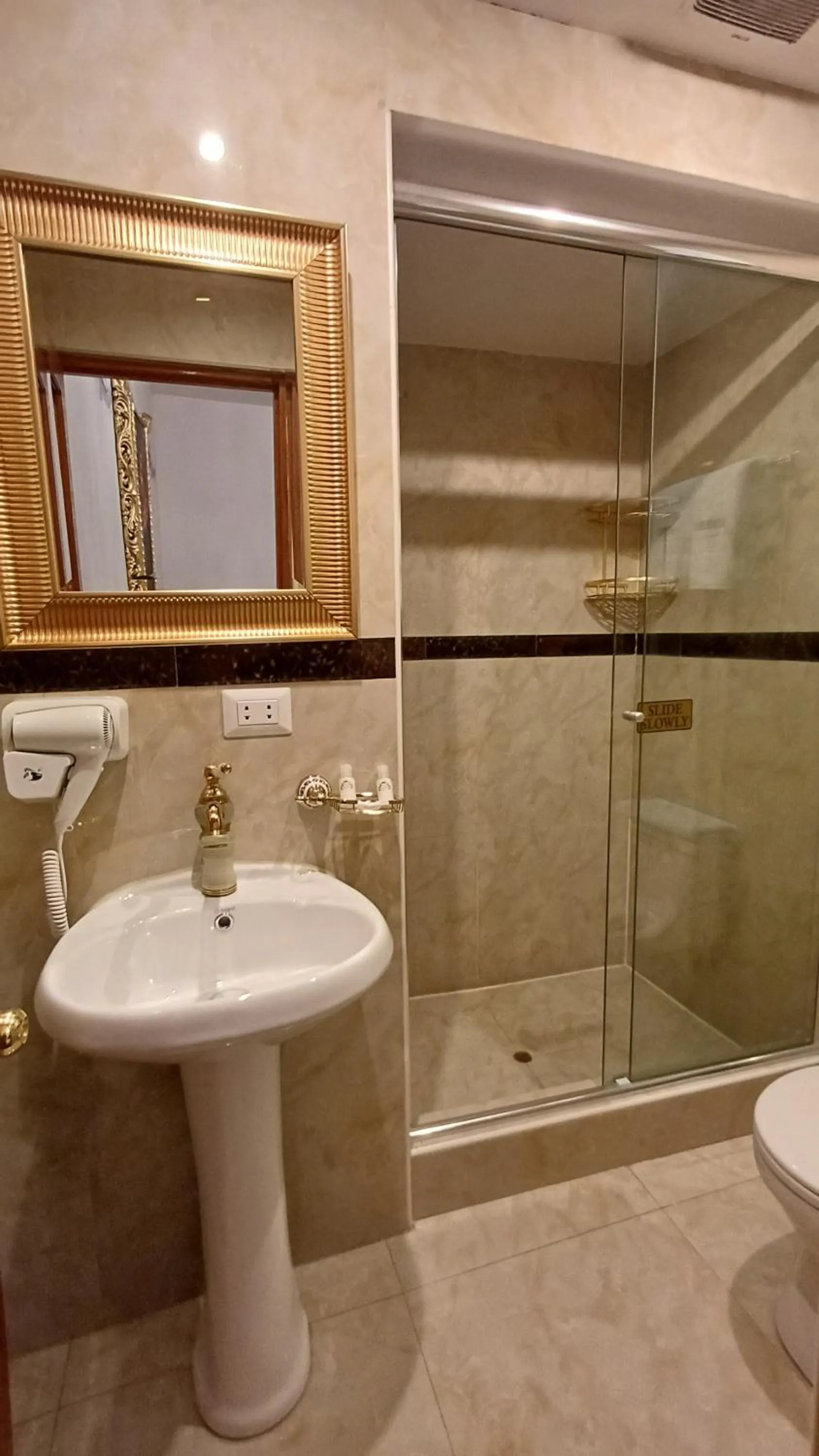 Shower in Casona Corrales Hotel Boutique