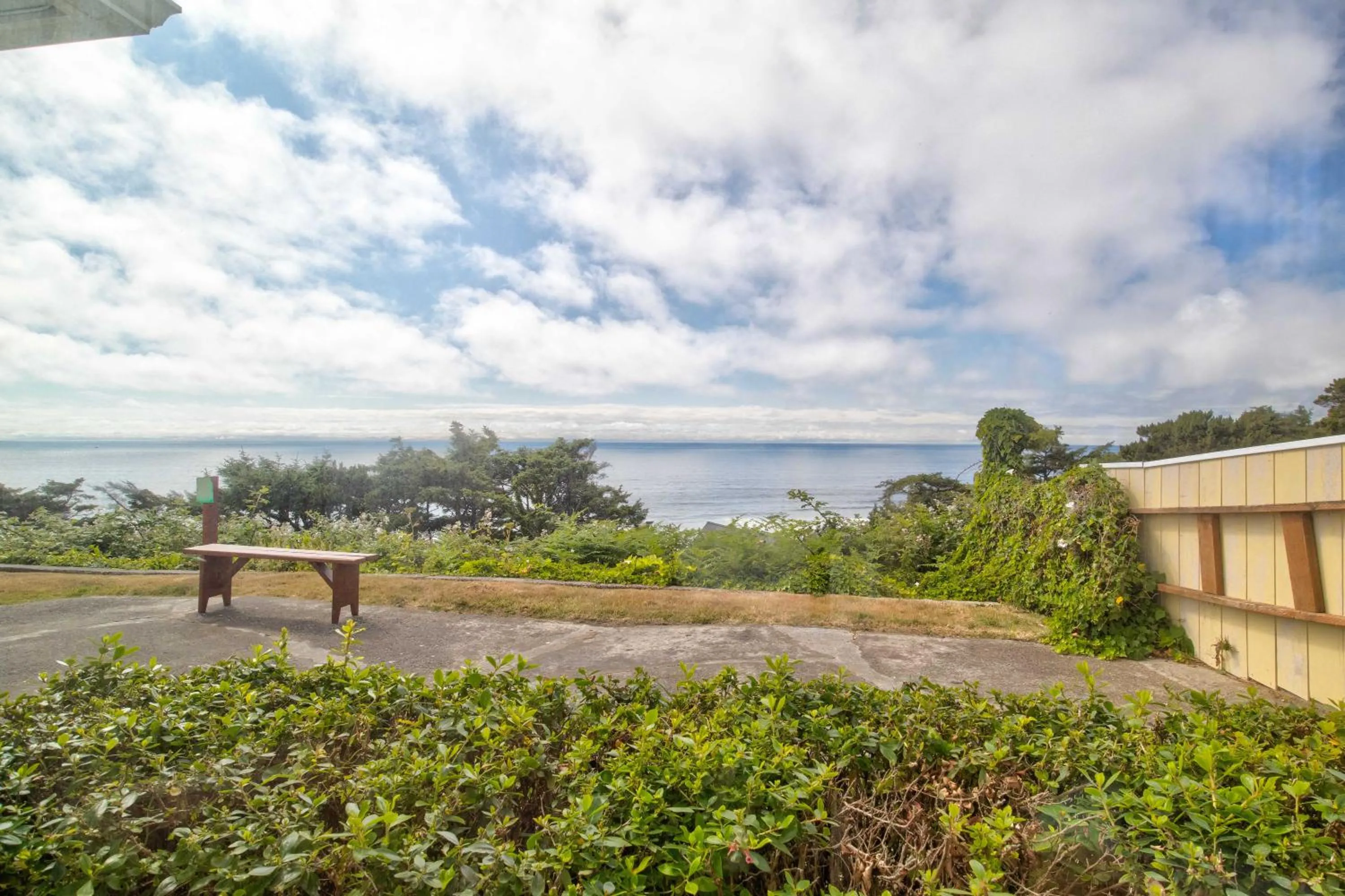 Natural landscape in Ester Lee Oceanview Inn
