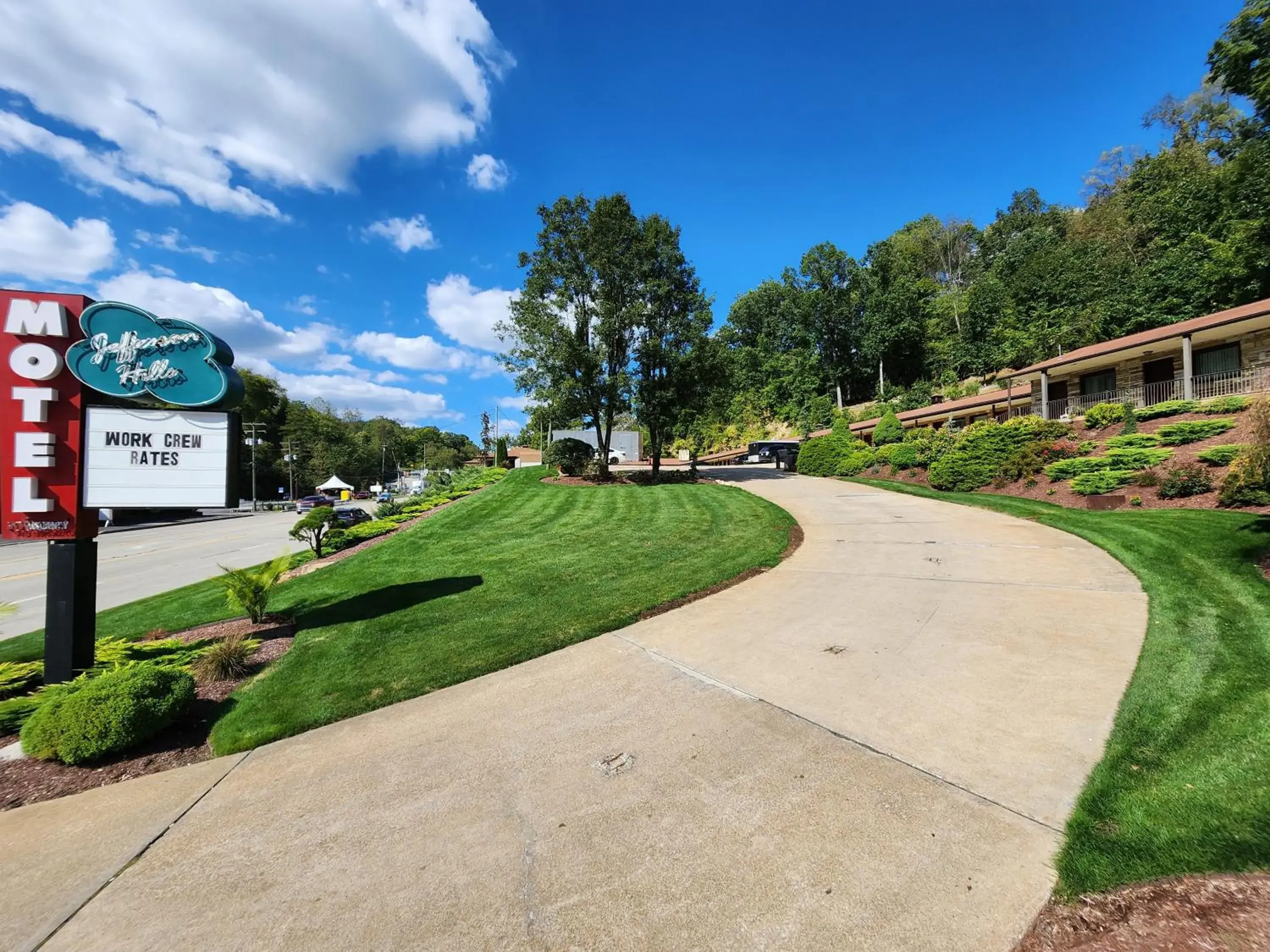 Street view in Jefferson Hills Motel Street view in Jefferson Hills Motel