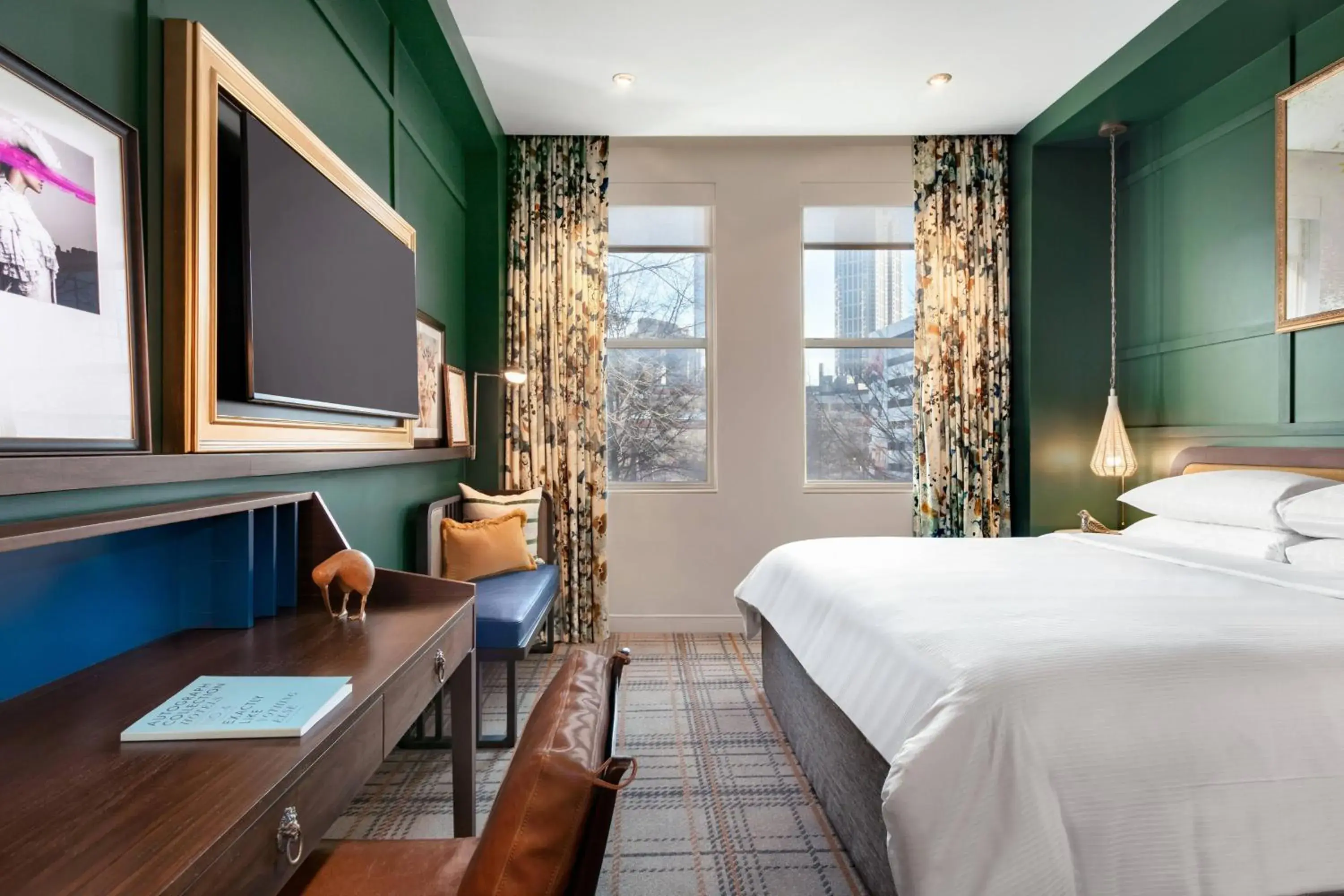 Photo of the whole room, Bed in Glenn Hotel, Autograph Collection Photo of the whole room, Bed in Glenn Hotel, Autograph Collection