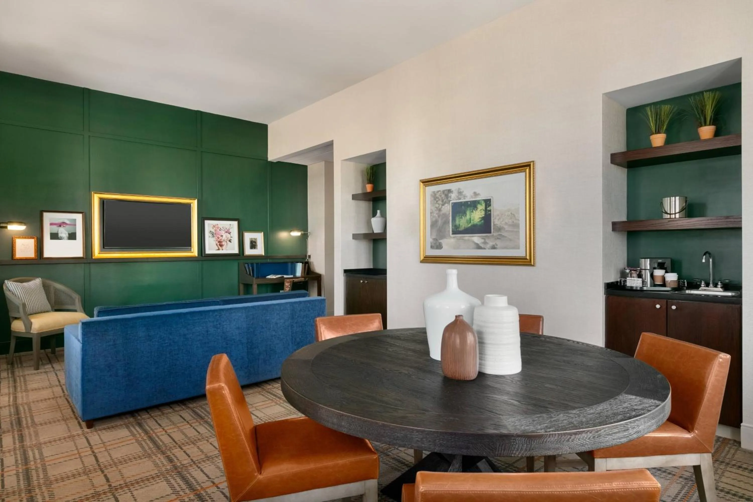 Photo of the whole room in Glenn Hotel, Autograph Collection