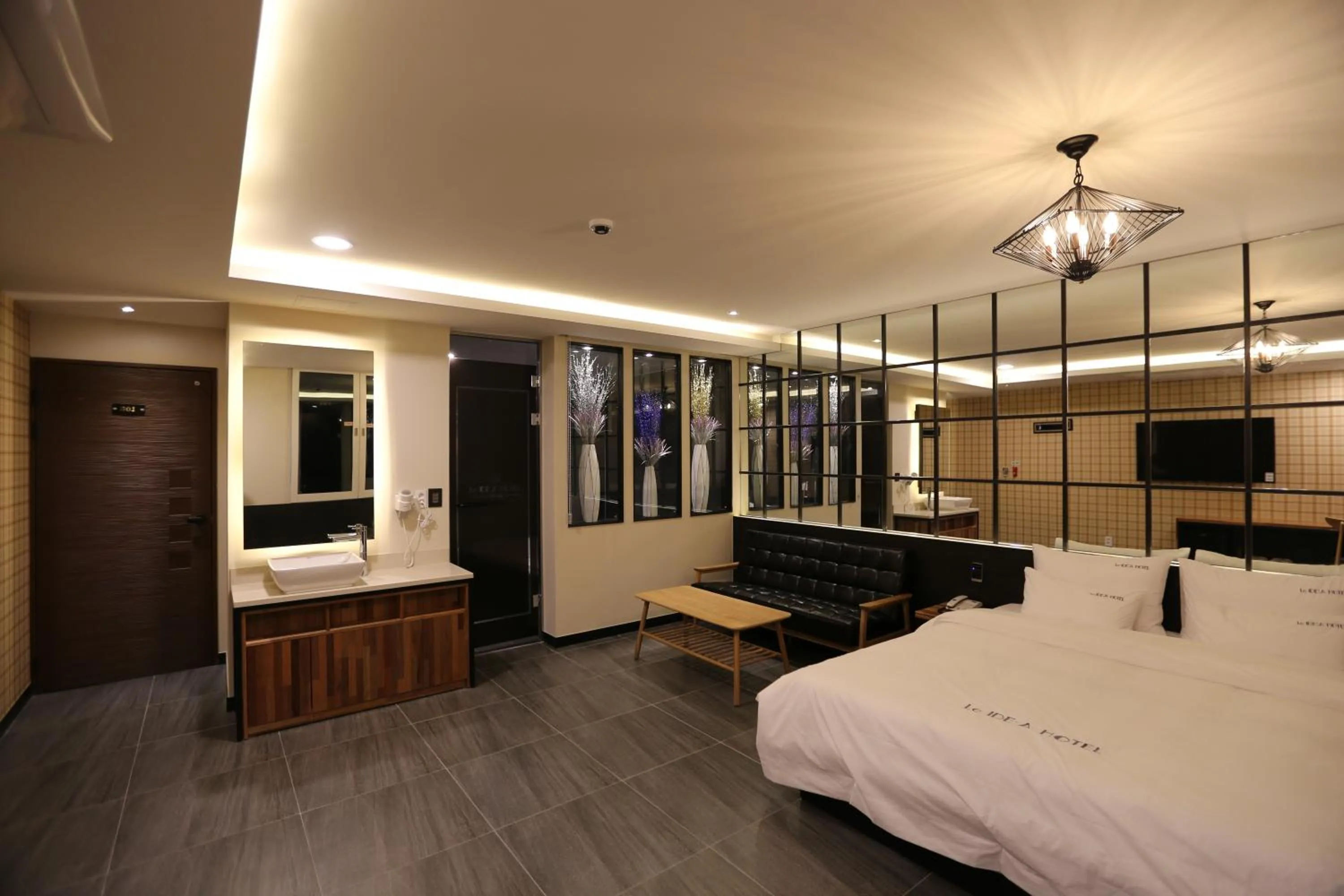 Bed in Idea Hotel