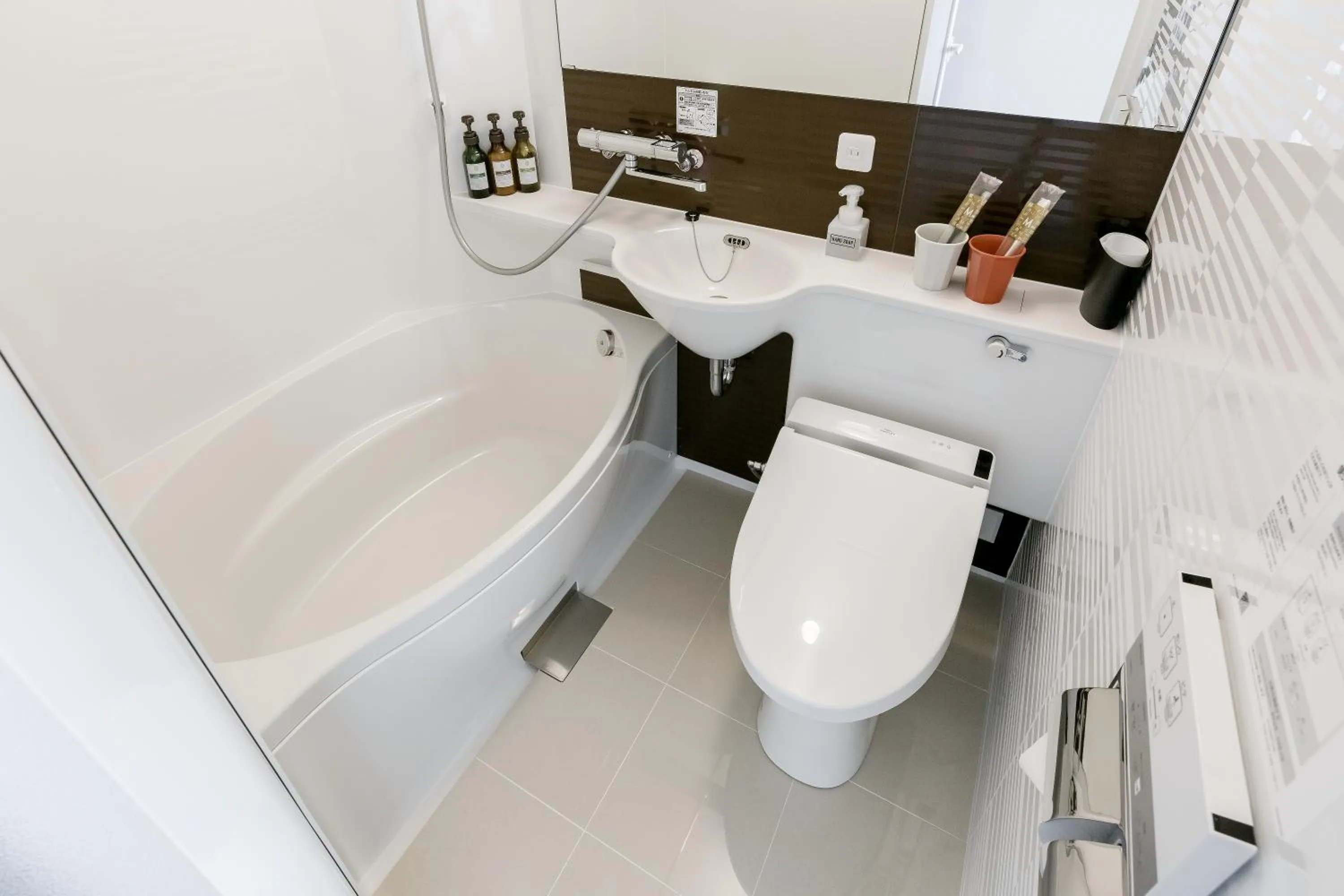 Shower in M's Hotel Kyoto Station Kasuga