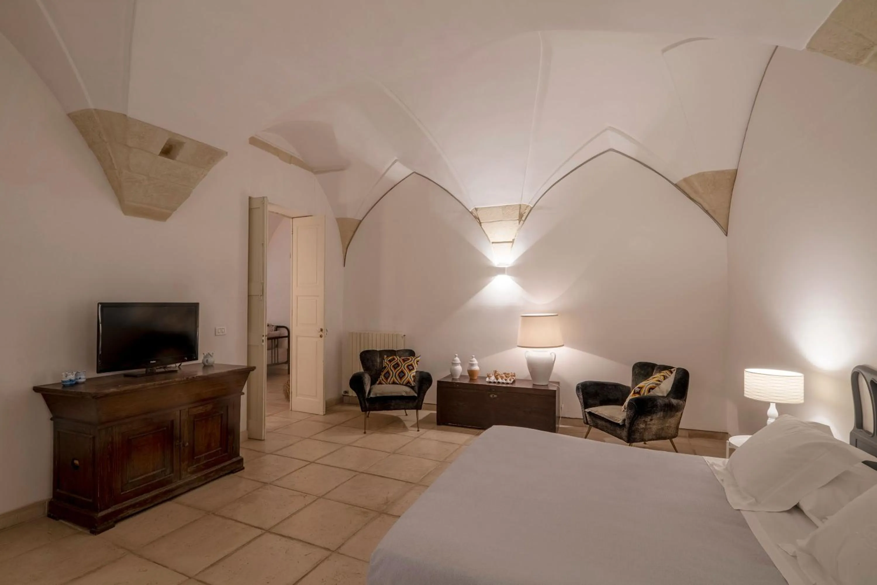 TV and multimedia, Bed in B&B Corte Dei Romiti - Lecce Selection