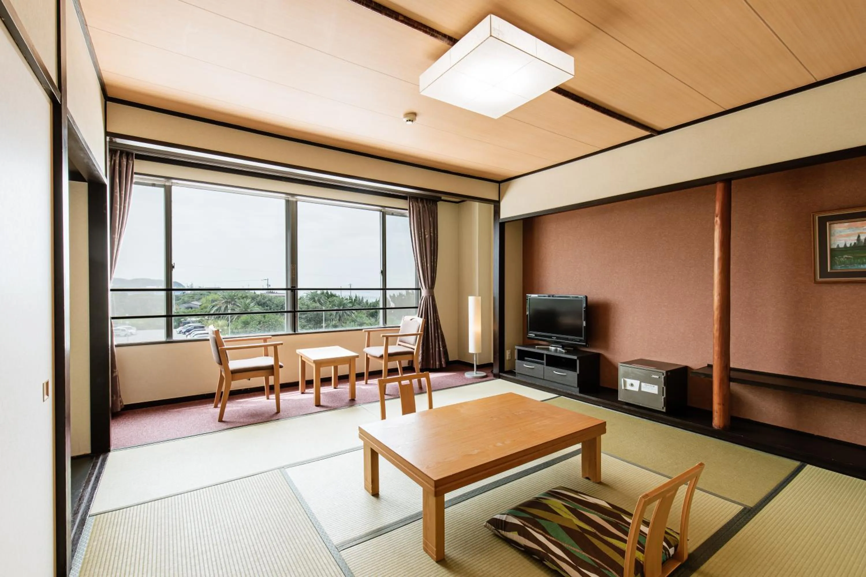Photo of the whole room in KAMENOI HOTEL Chitamihama