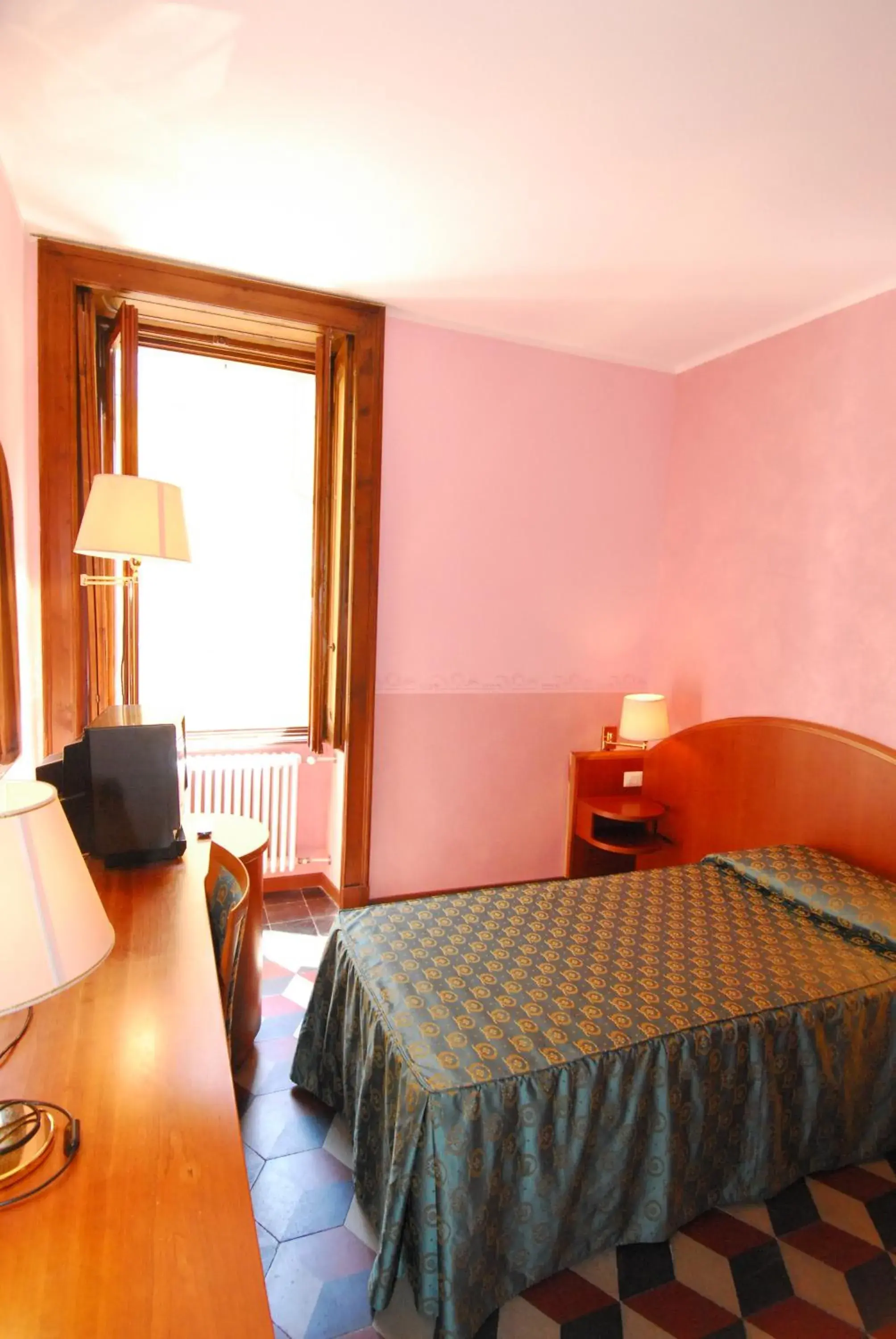 Standard Single Room with Shared Bathroom - single occupancy in Fiò & Giò Standard Single Room with Shared Bathroom - single occupancy in Fiò & Giò