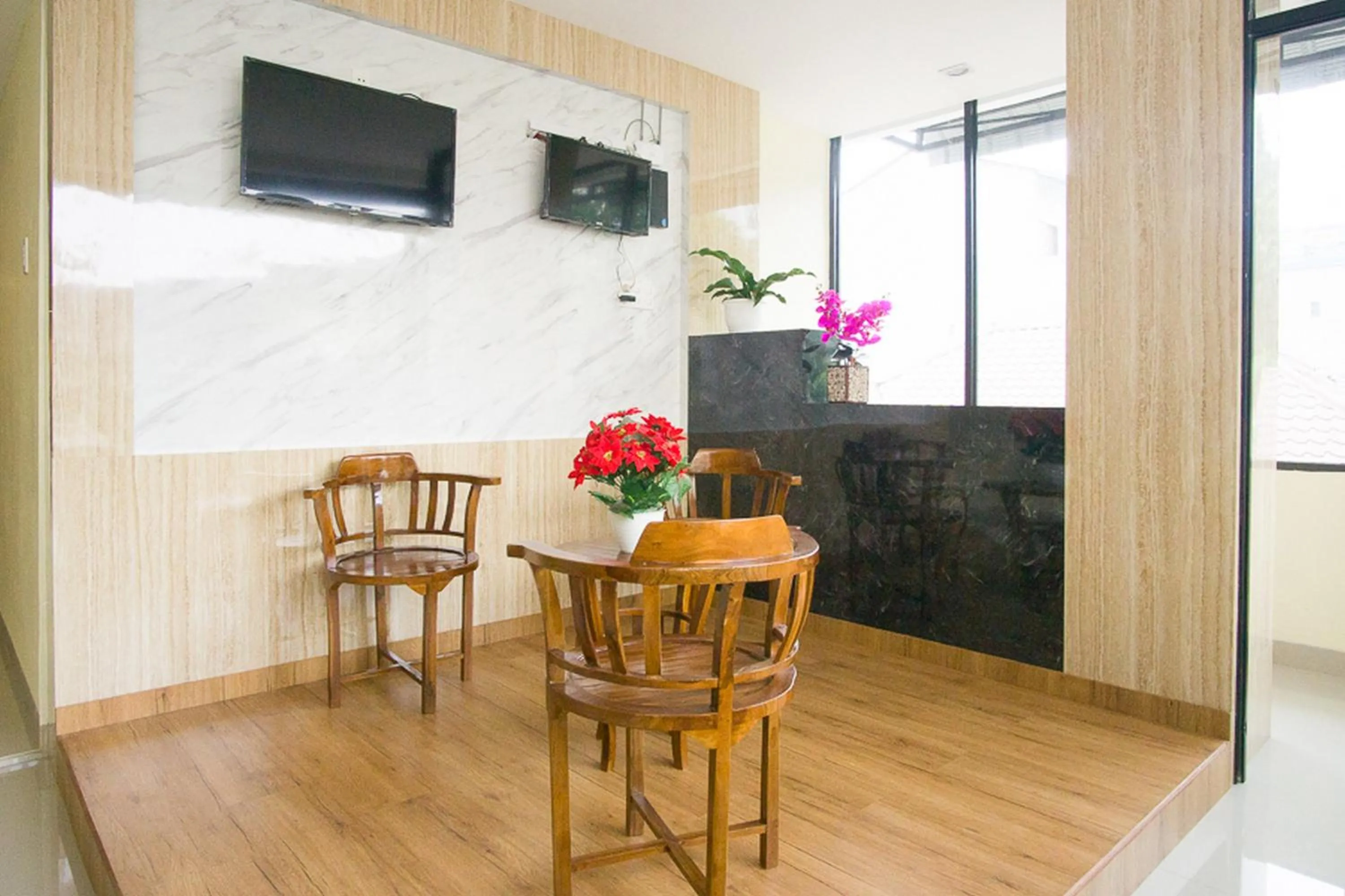 Lobby or reception in RedDoorz @ RS Adam Malik Medan