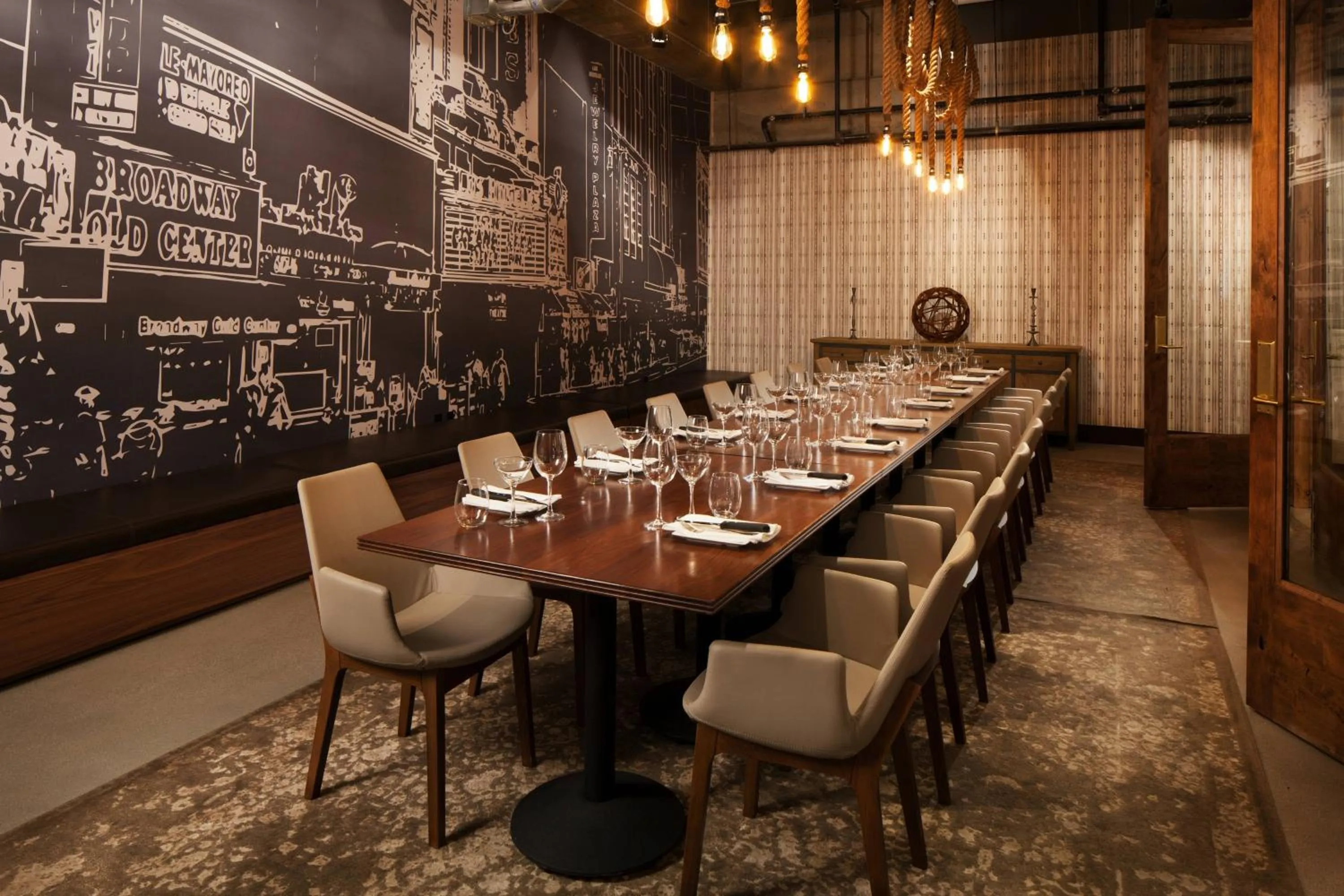 Restaurant/places to eat in Sheraton Grand Los Angeles