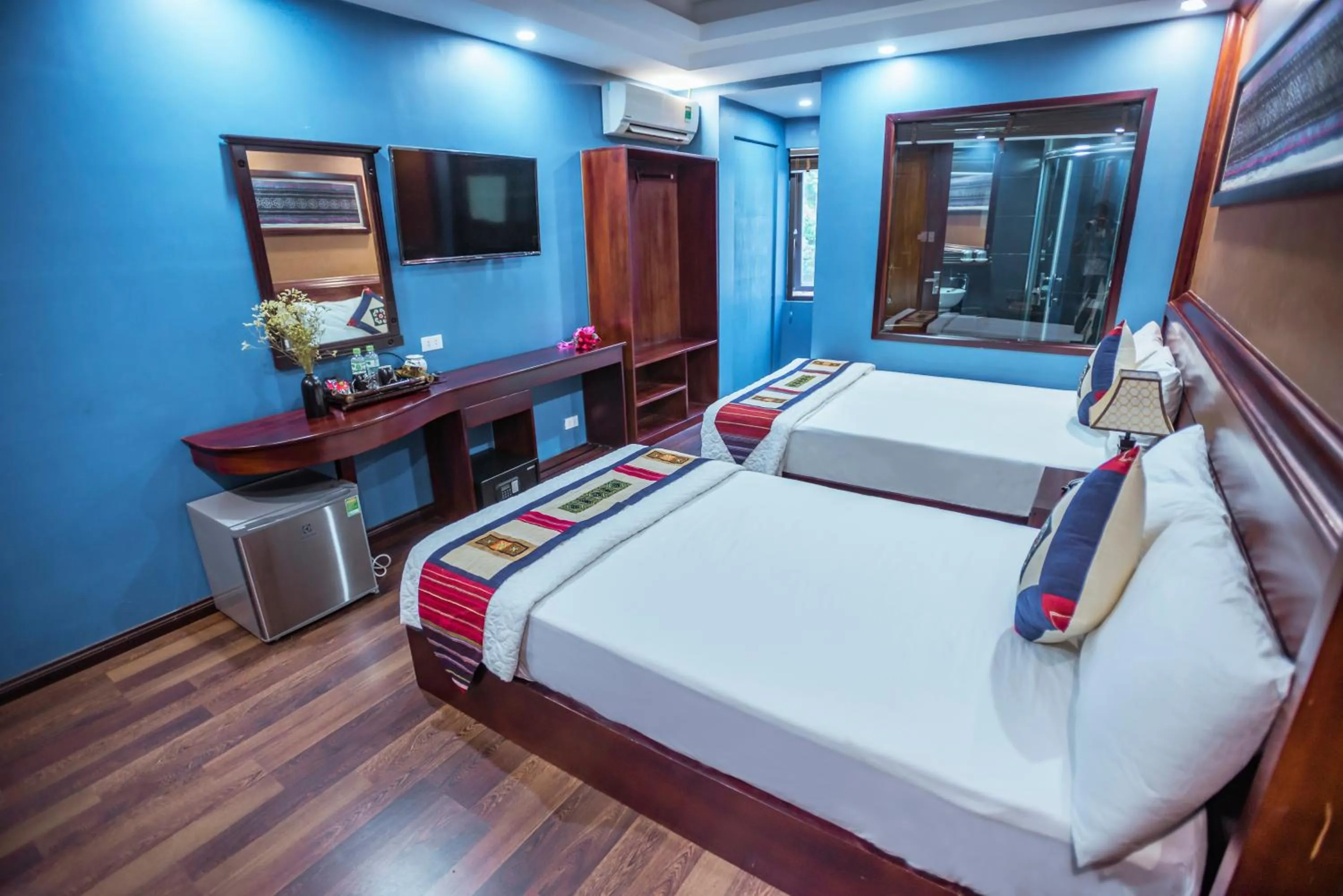 Photo of the whole room, Bed in SAPA FULL HOUSE HOTEL