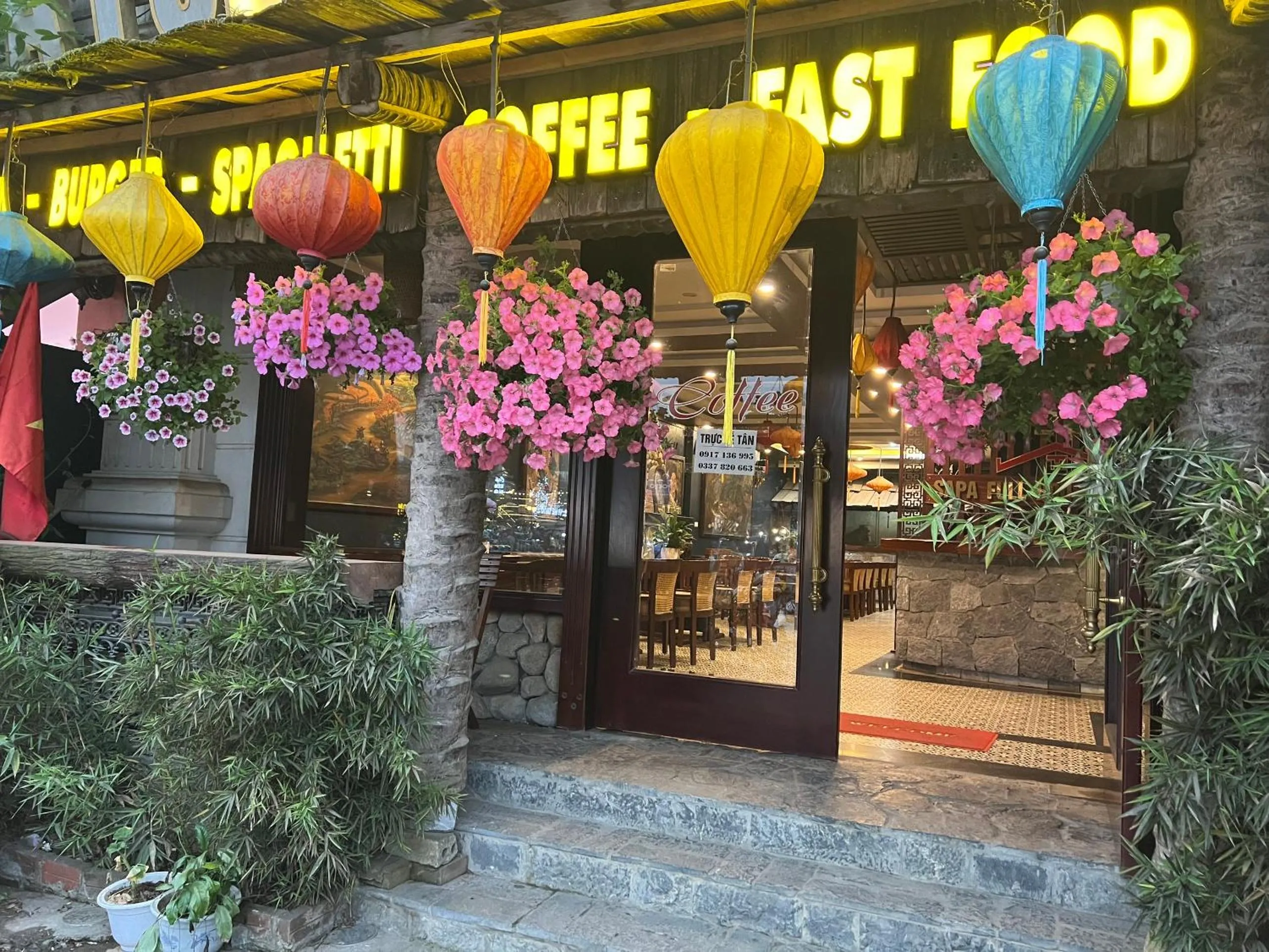 Street view in SAPA FULL HOUSE HOTEL