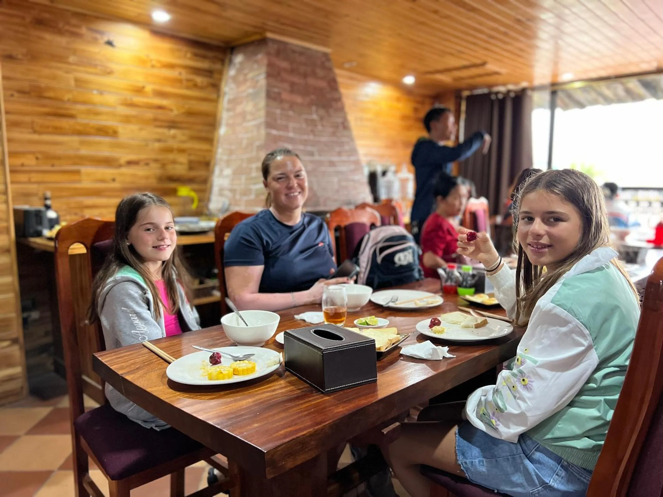 Restaurant/places to eat in SAPA FULL HOUSE HOTEL