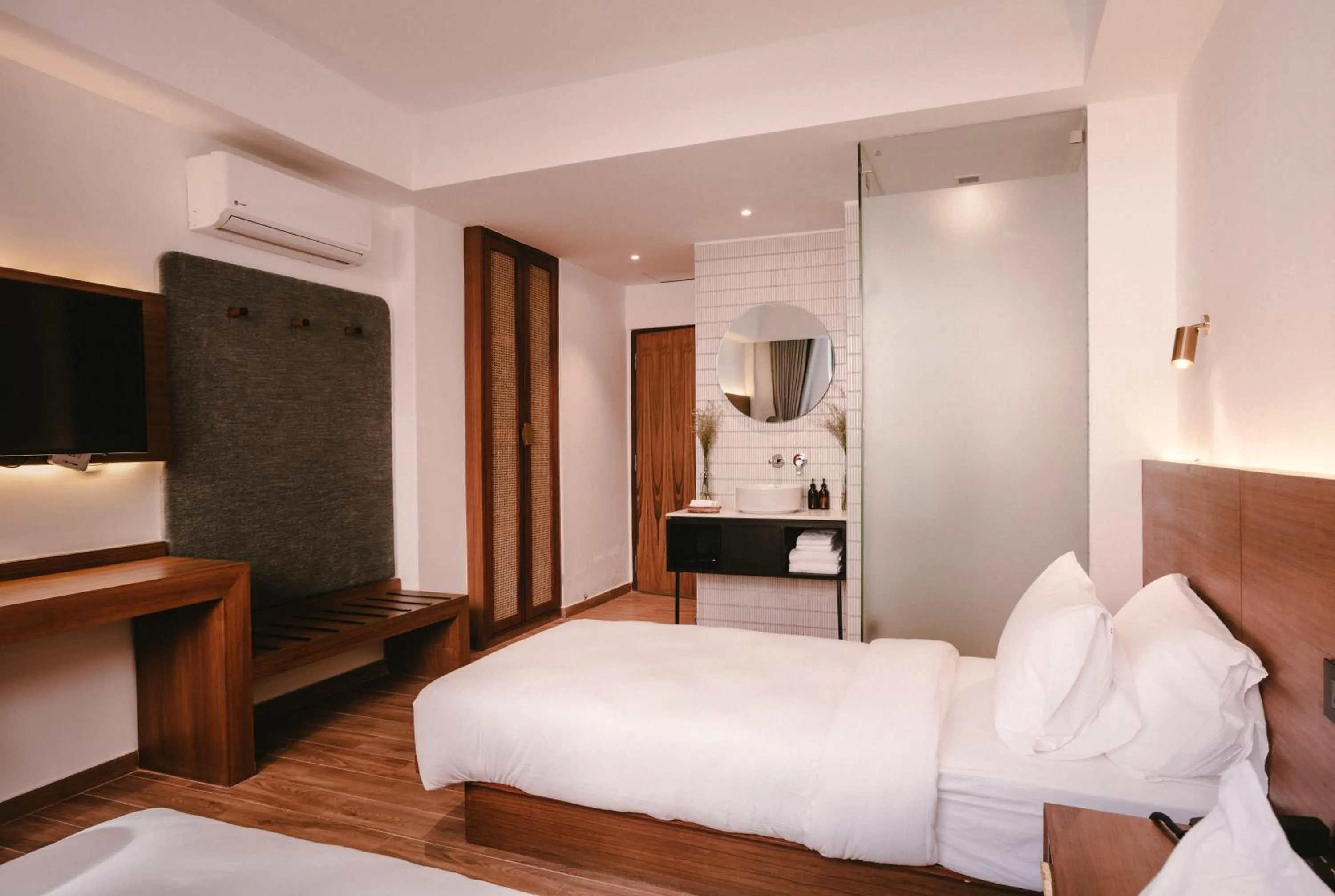 Shower, Bed in Nomad Hotel Lazimpat