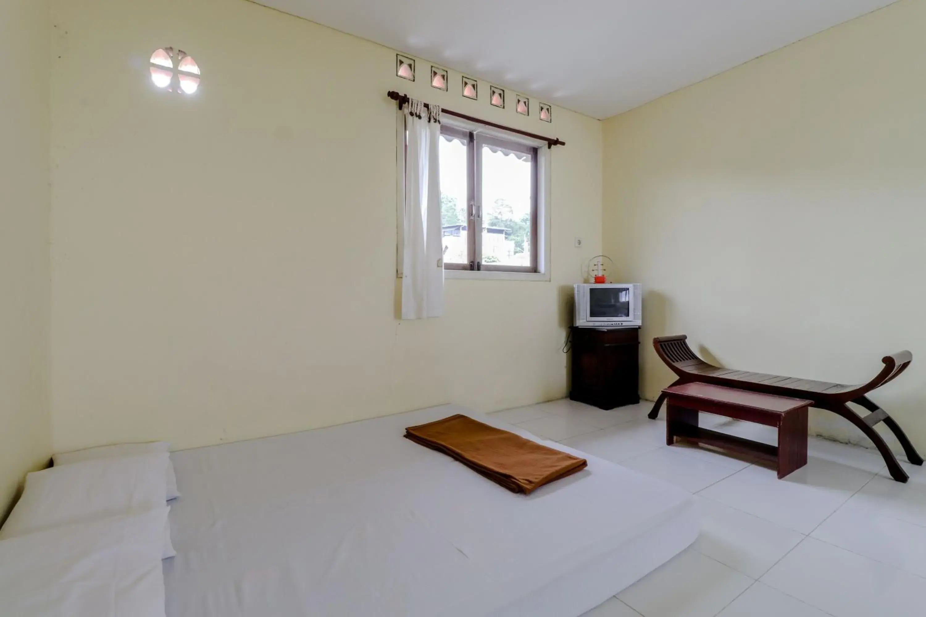 Bed in Hotel Kayu Manis Bed in Hotel Kayu Manis