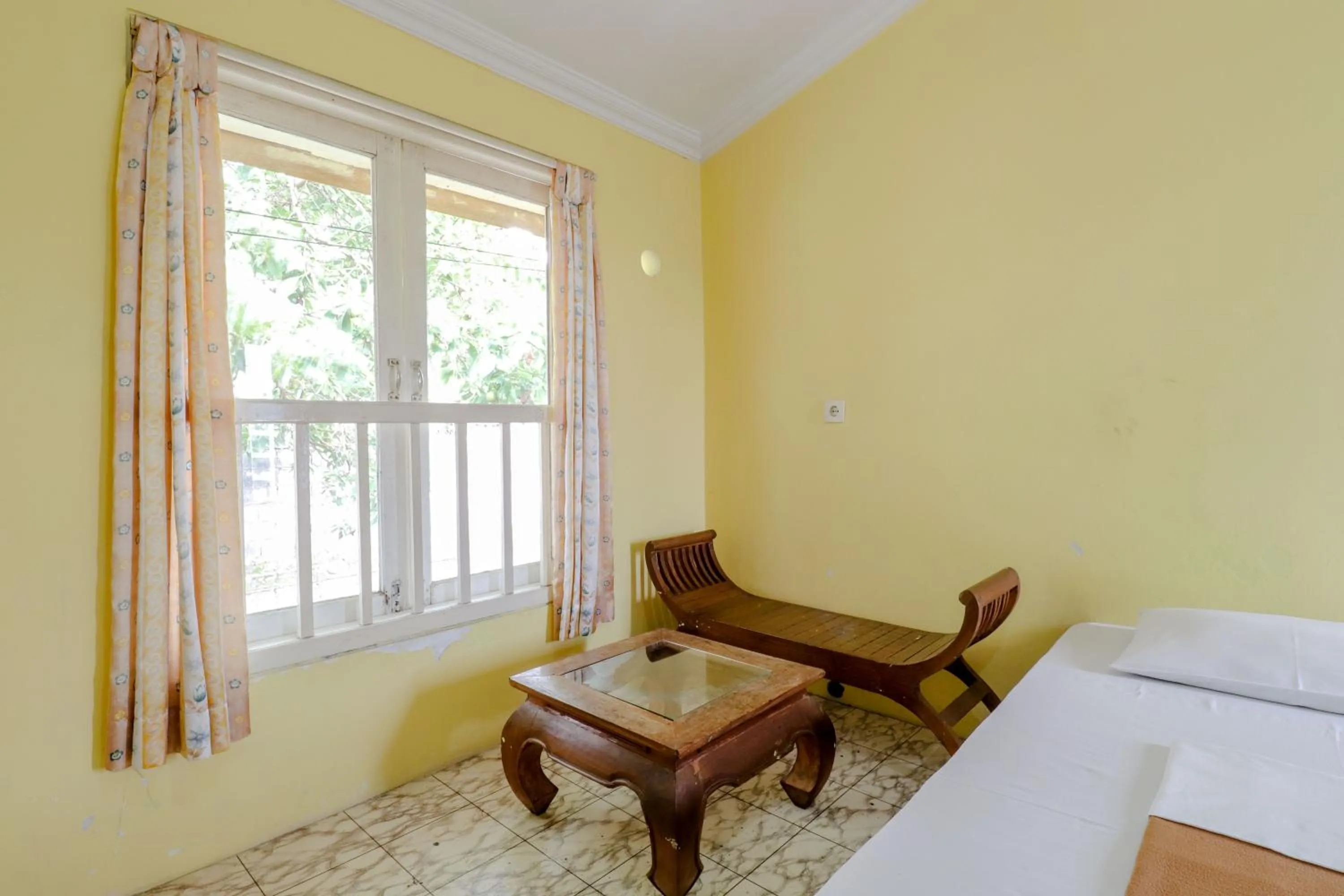 Bedroom, Bed in Hotel Kayu Manis