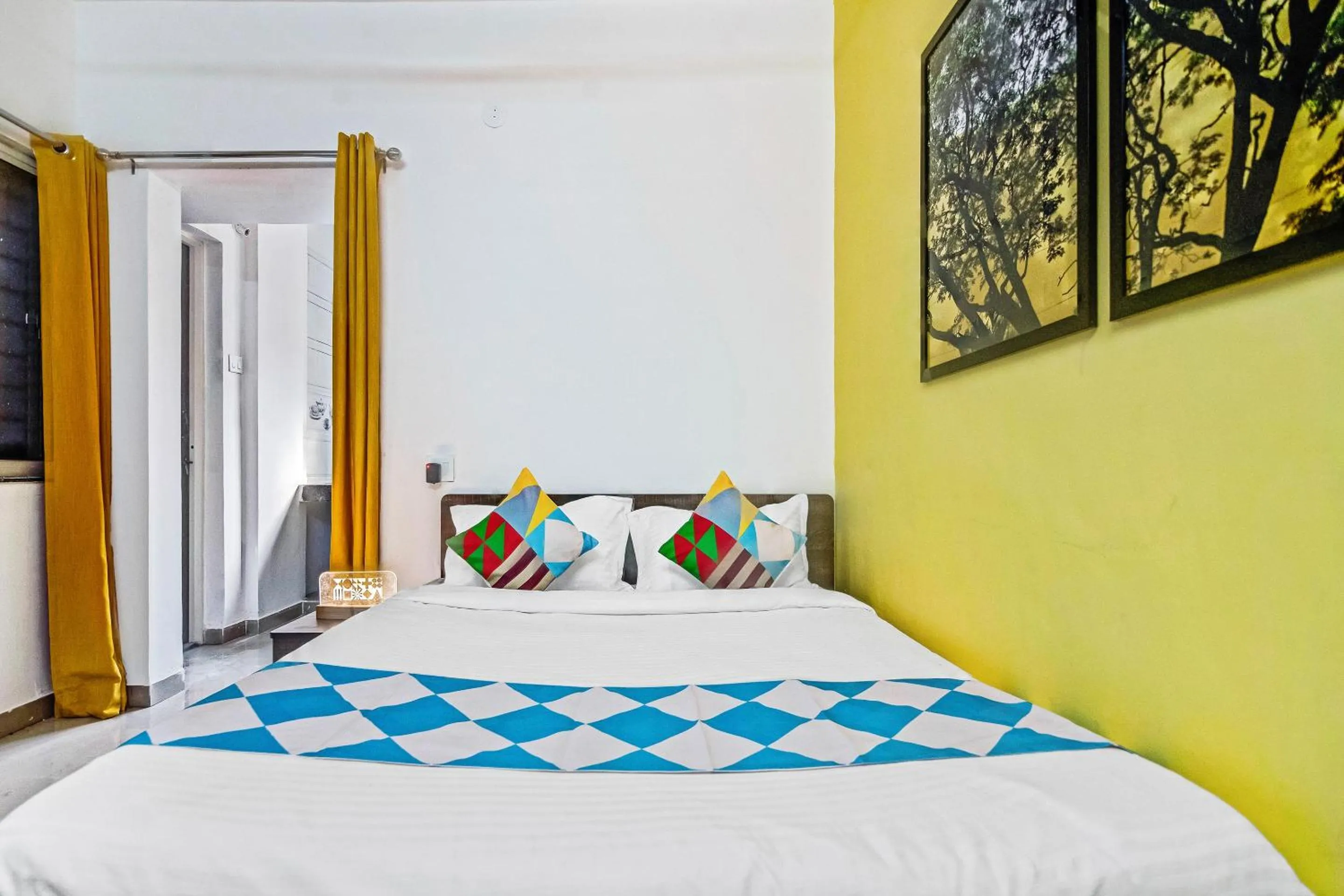 Bathroom, Bed in Super Hotel O Home Elegant RK Fursungi