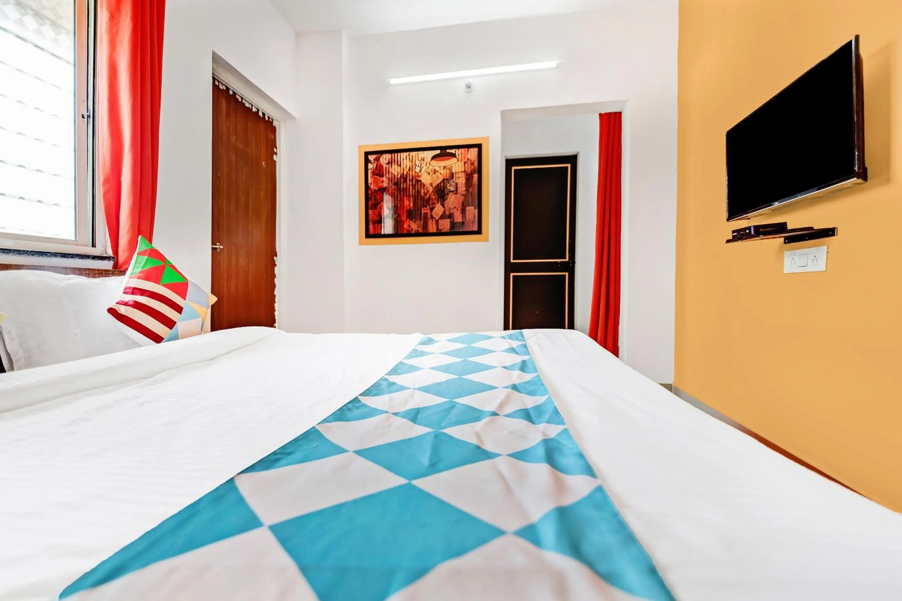 Lobby or reception, Bed in Super Hotel O Home Elegant RK Fursungi