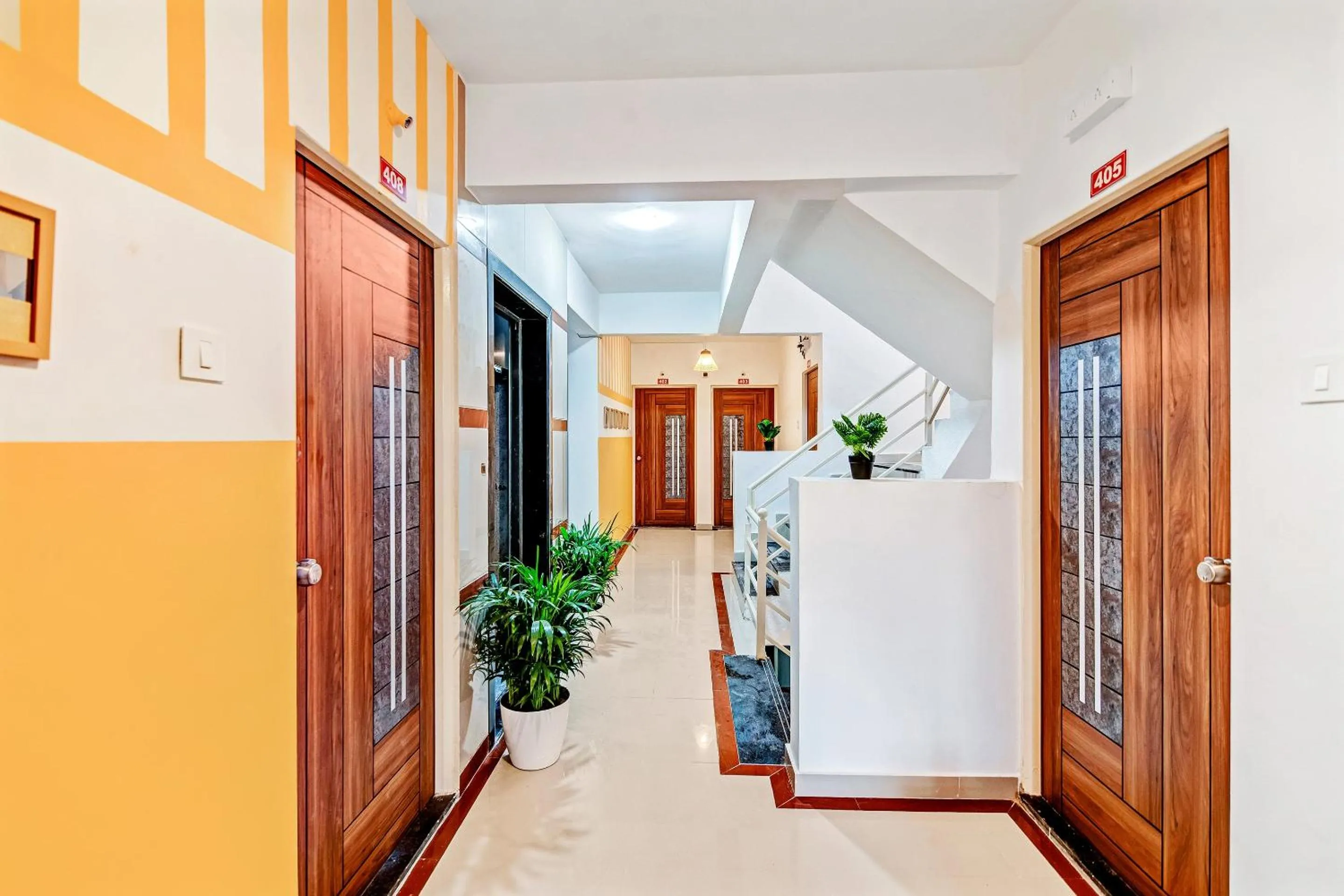 Lobby or reception in Super Hotel O Home Elegant RK Fursungi