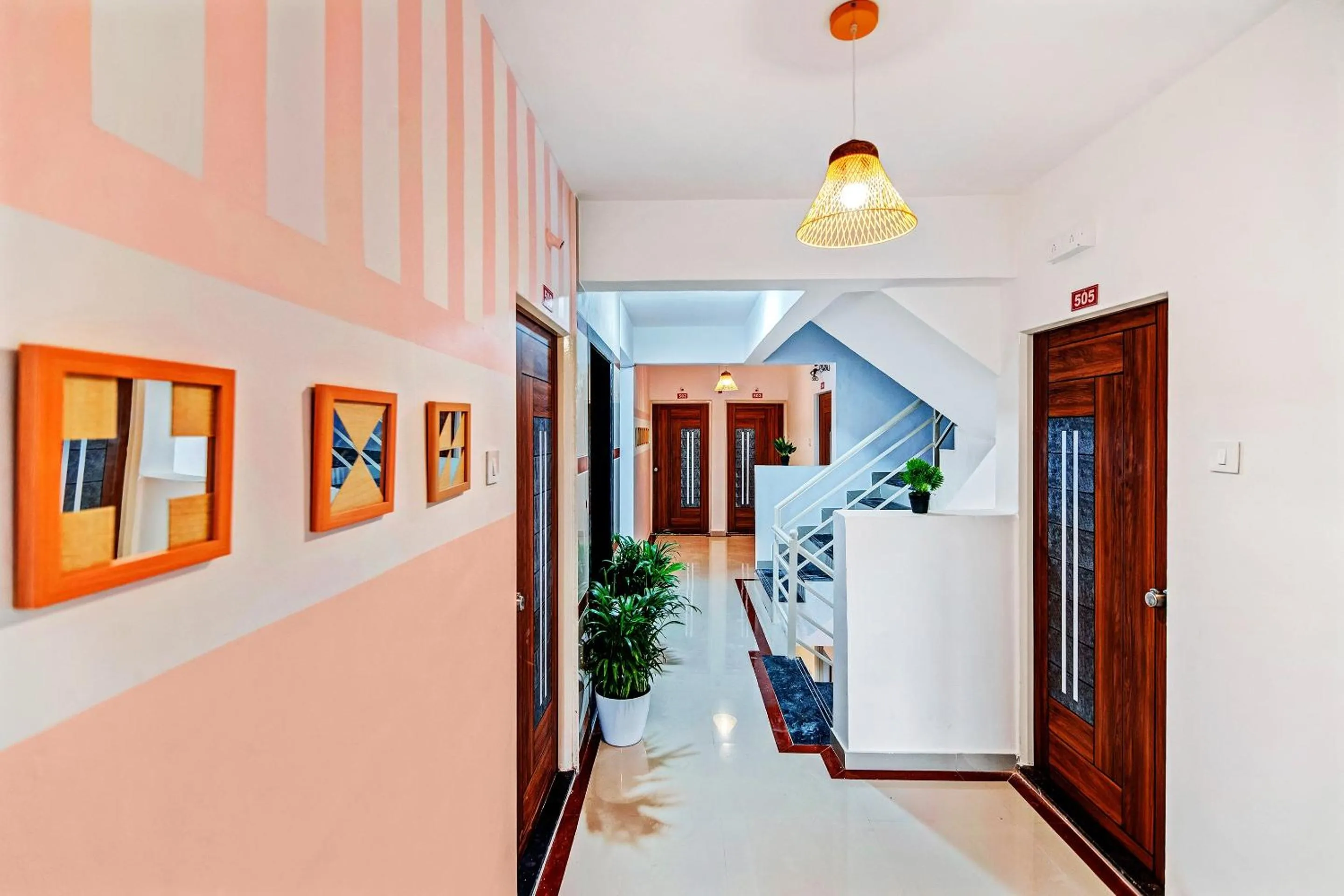 Lobby or reception in Super Hotel O Home Elegant RK Fursungi