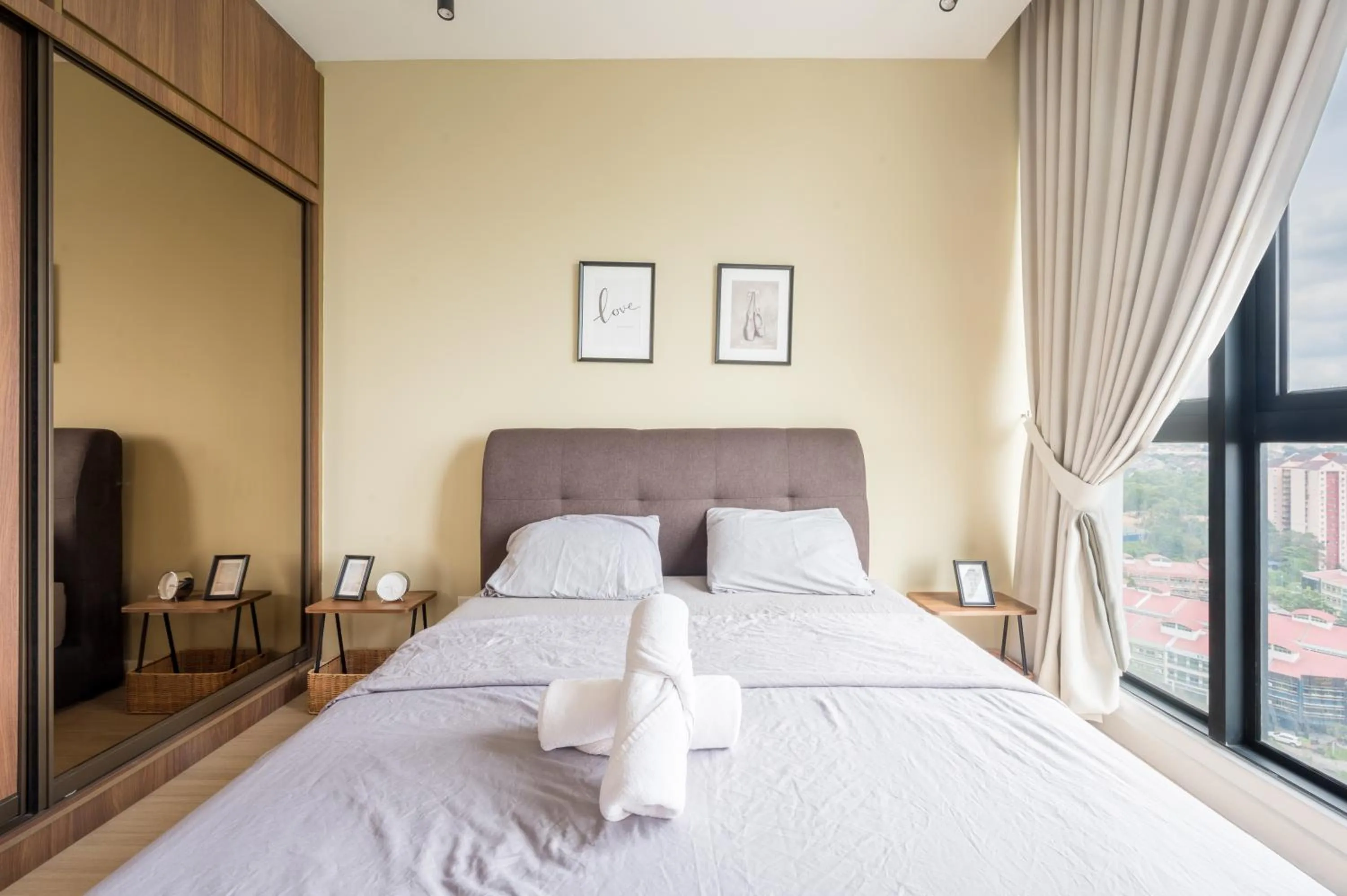 Bed in H20 Residence Ara Damansara by Airhost