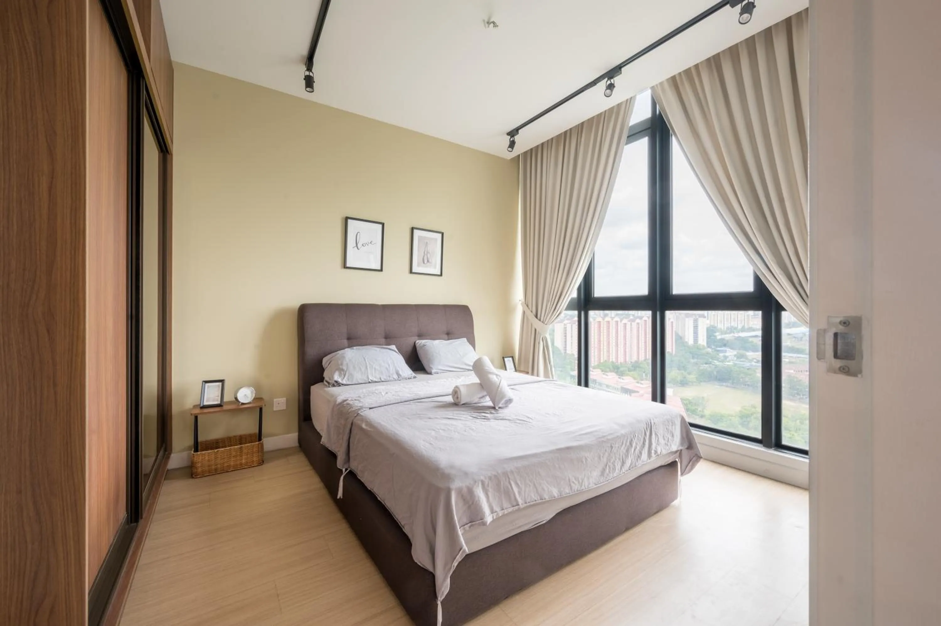 Bed in H20 Residence Ara Damansara by Airhost
