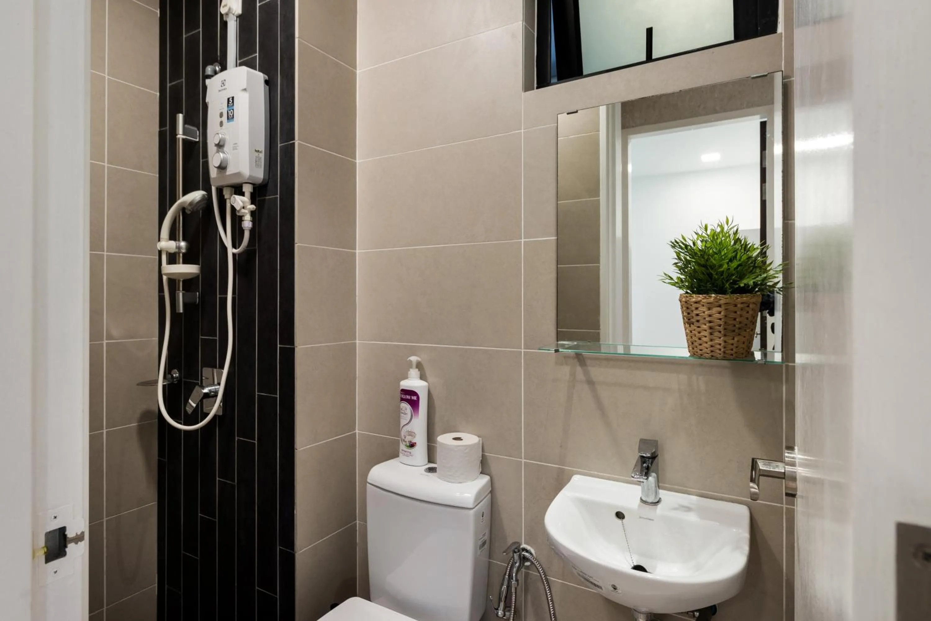 H20 Residence Ara Damansara by Airhost