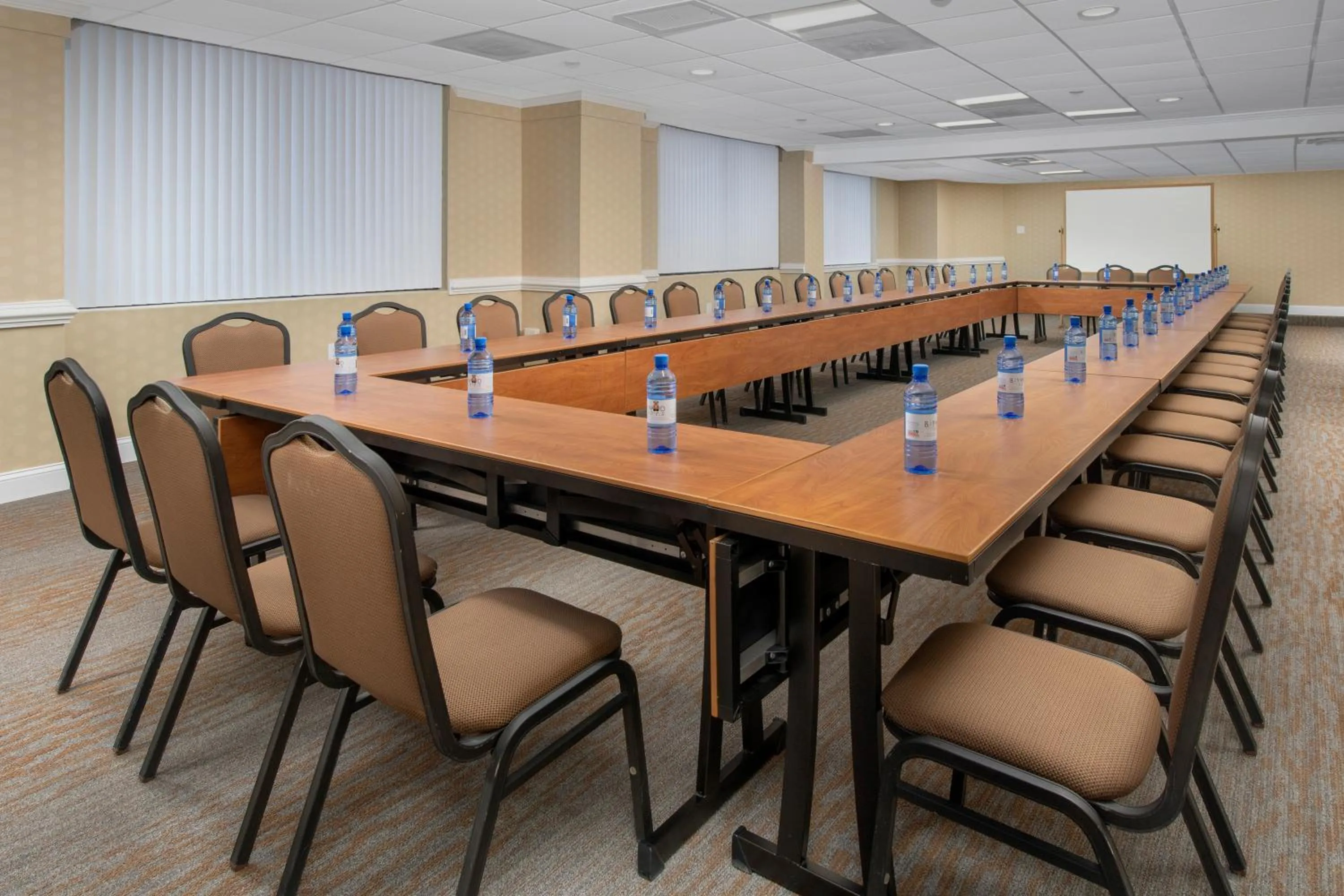 Meeting/conference room in American Inn of Bethesda