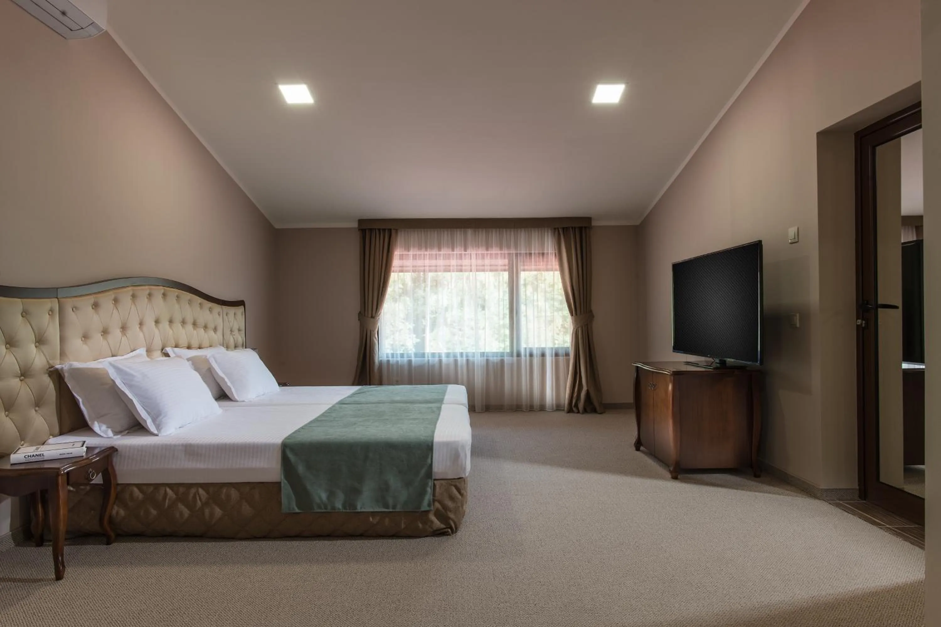 Photo of the whole room, Bed in Hotel Villa Magus