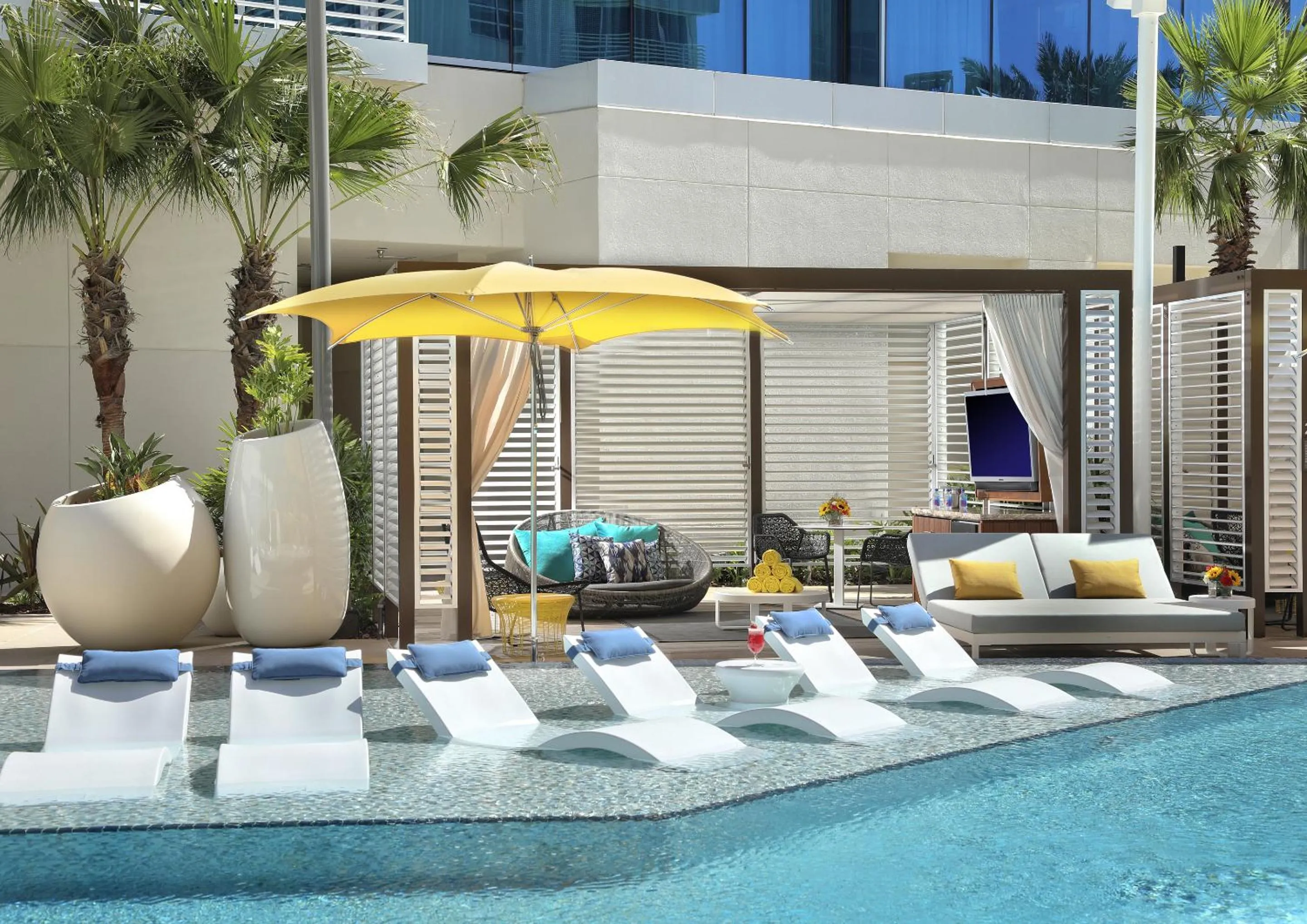 Swimming pool in Seminole Hard Rock Hotel and Casino Tampa