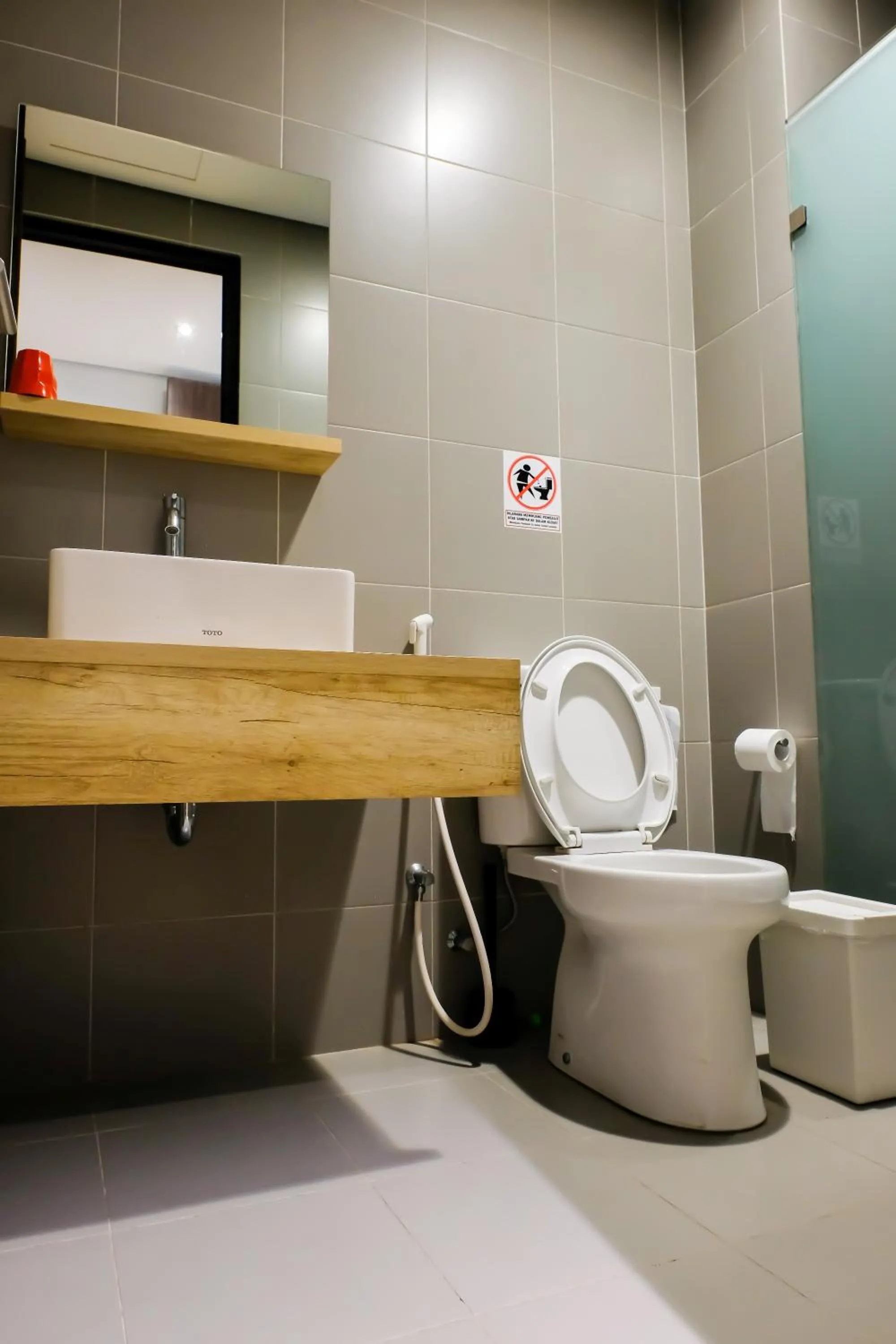 Toilet in HM SOCIAL Karawaci